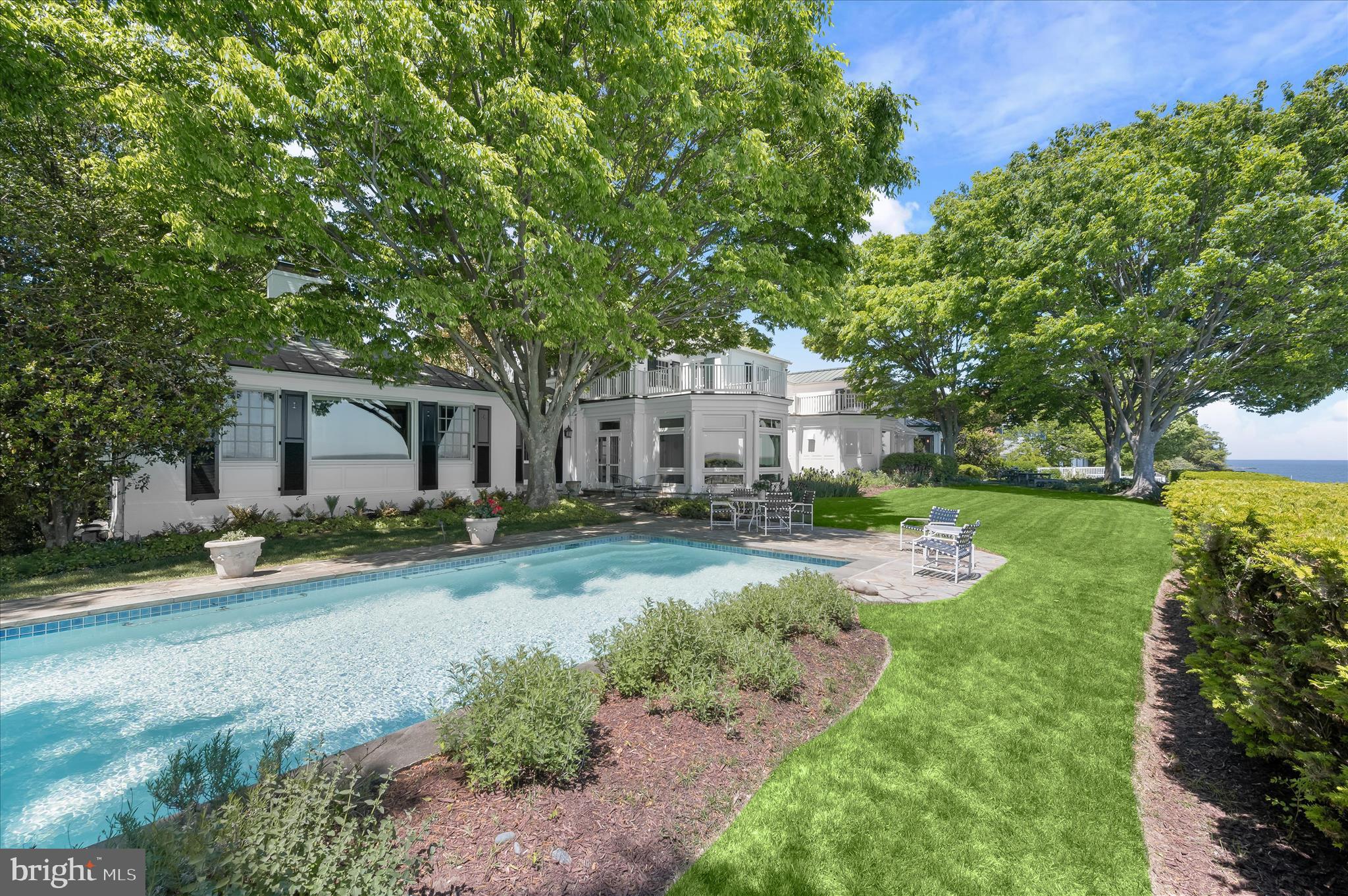 GIBSON ISLAND - Residential