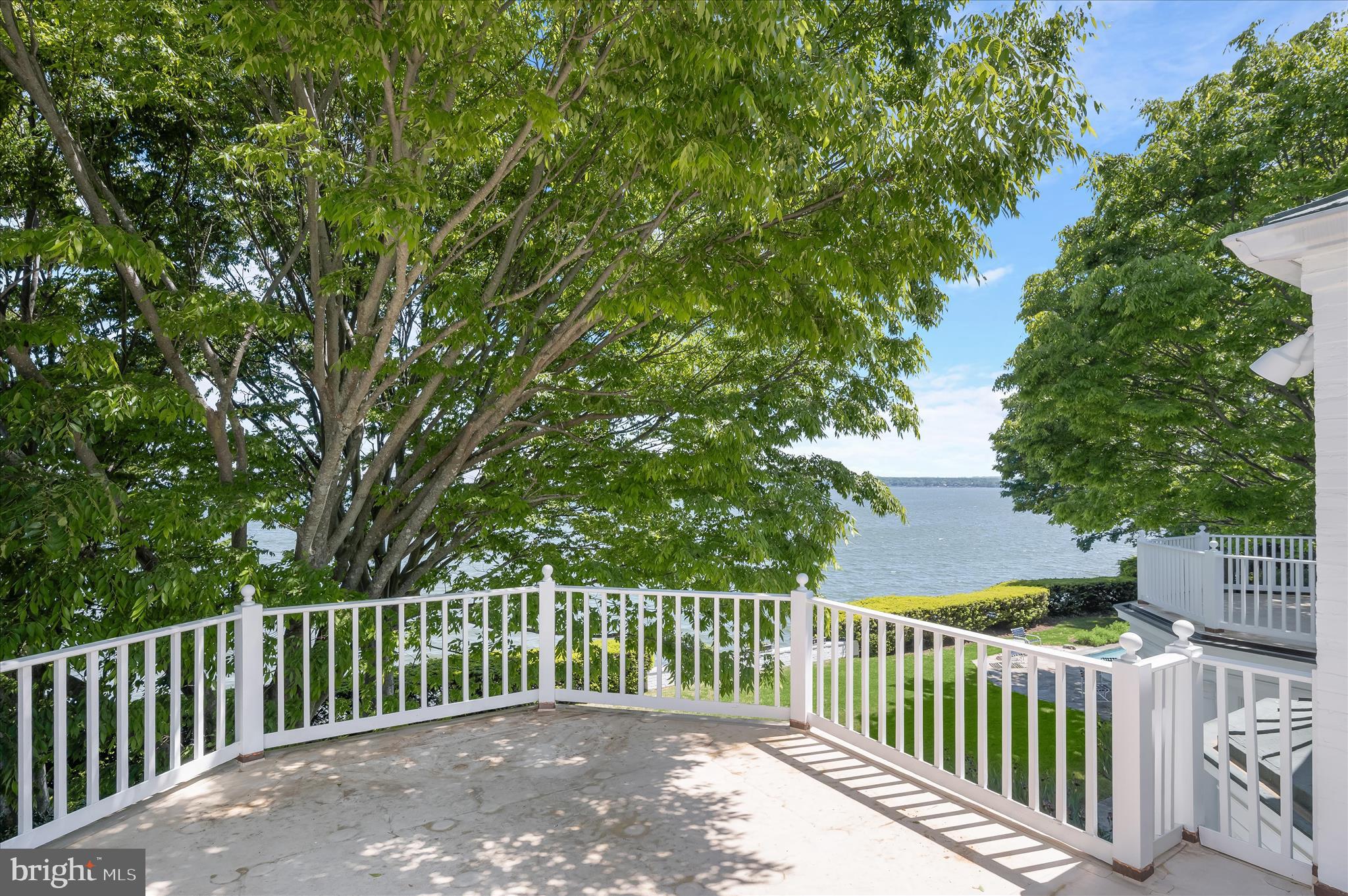 GIBSON ISLAND - Residential