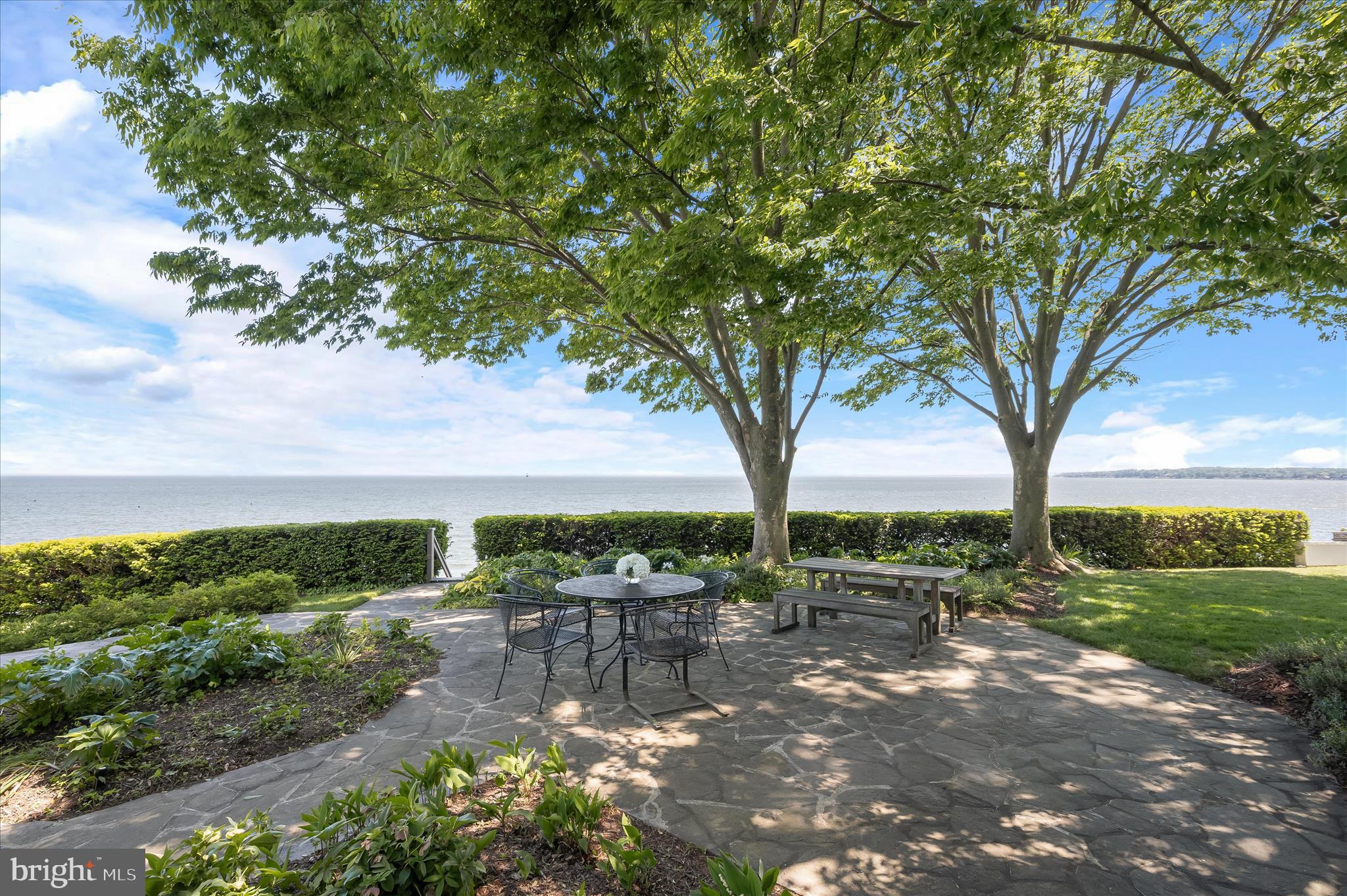 GIBSON ISLAND - Residential