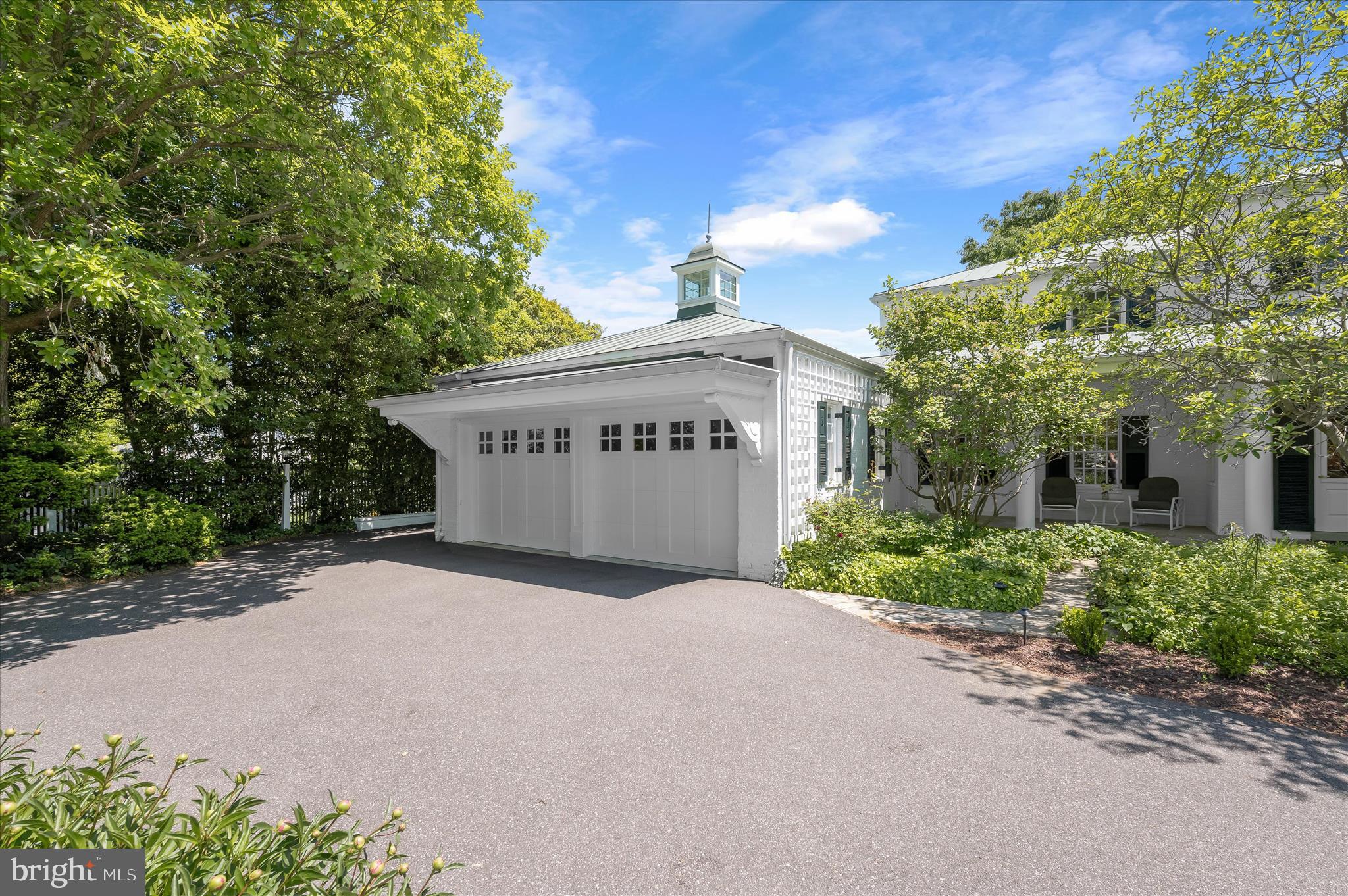 GIBSON ISLAND - Residential