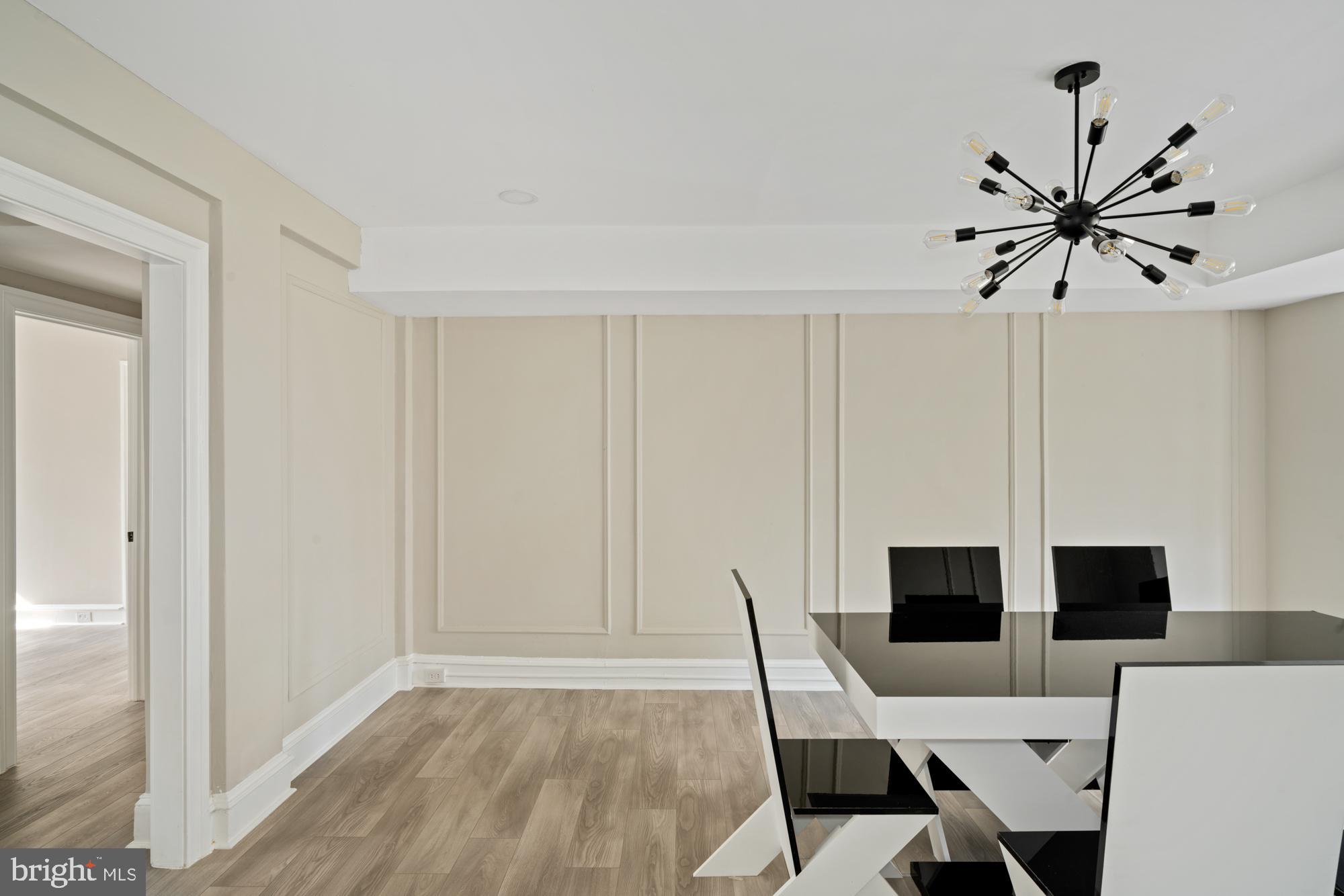 YORKLYNNE MANOR - Residential Lease