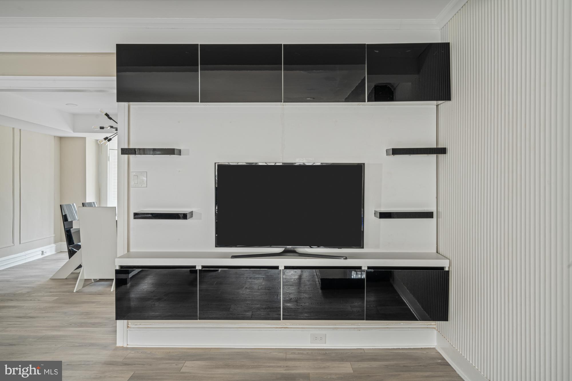 YORKLYNNE MANOR - Residential Lease