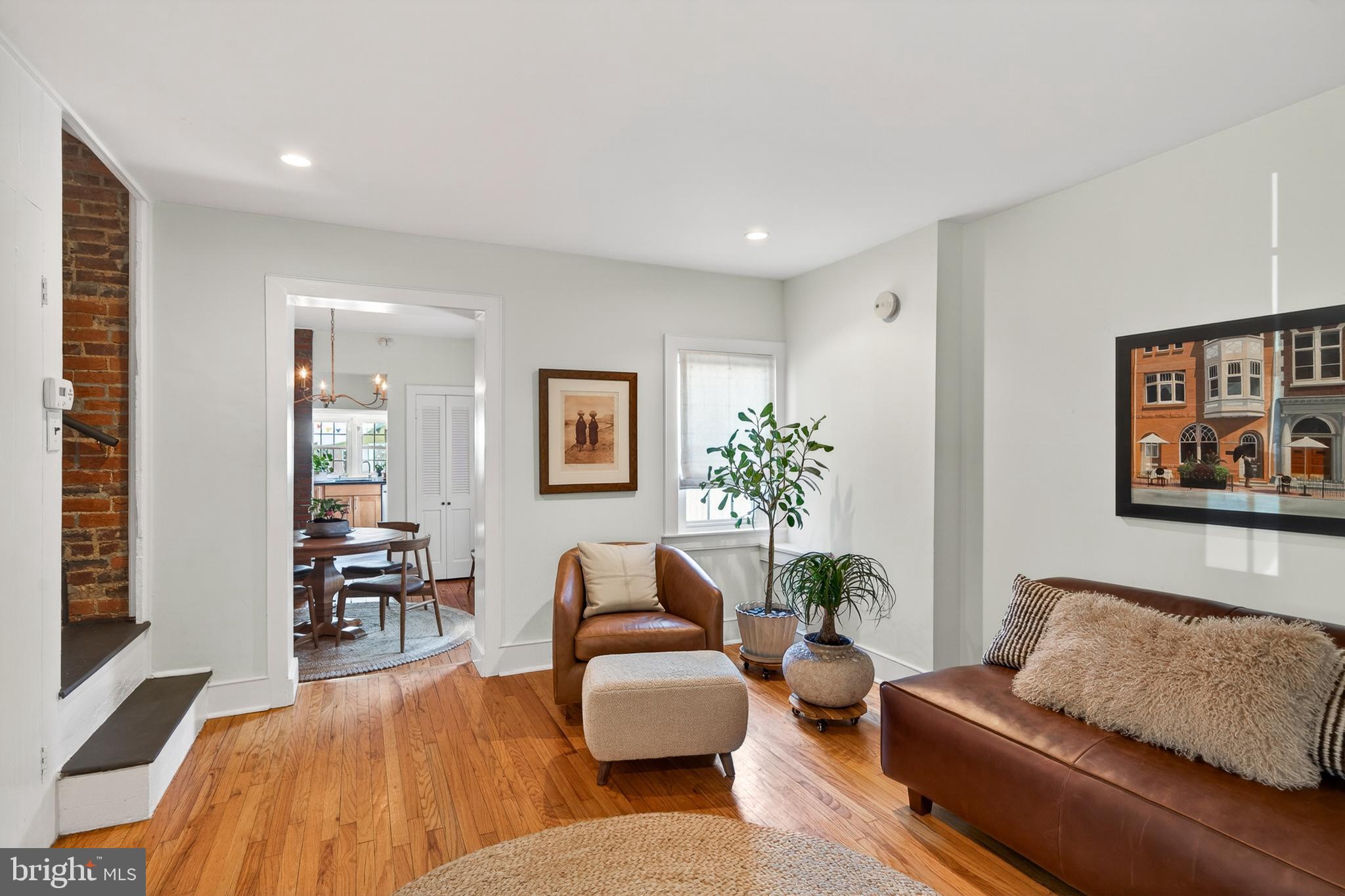 129 W UNION STREET