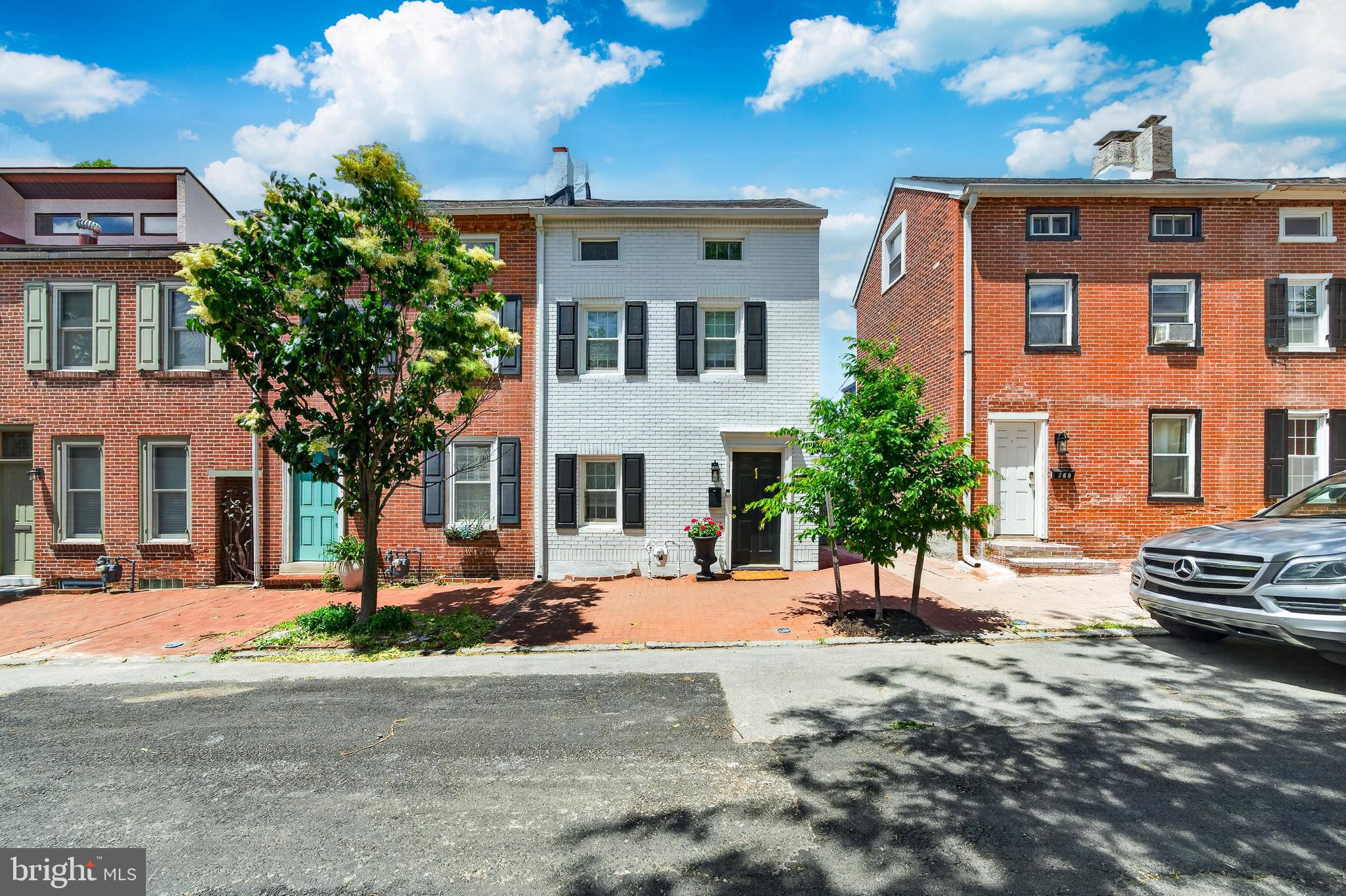 129 W UNION STREET