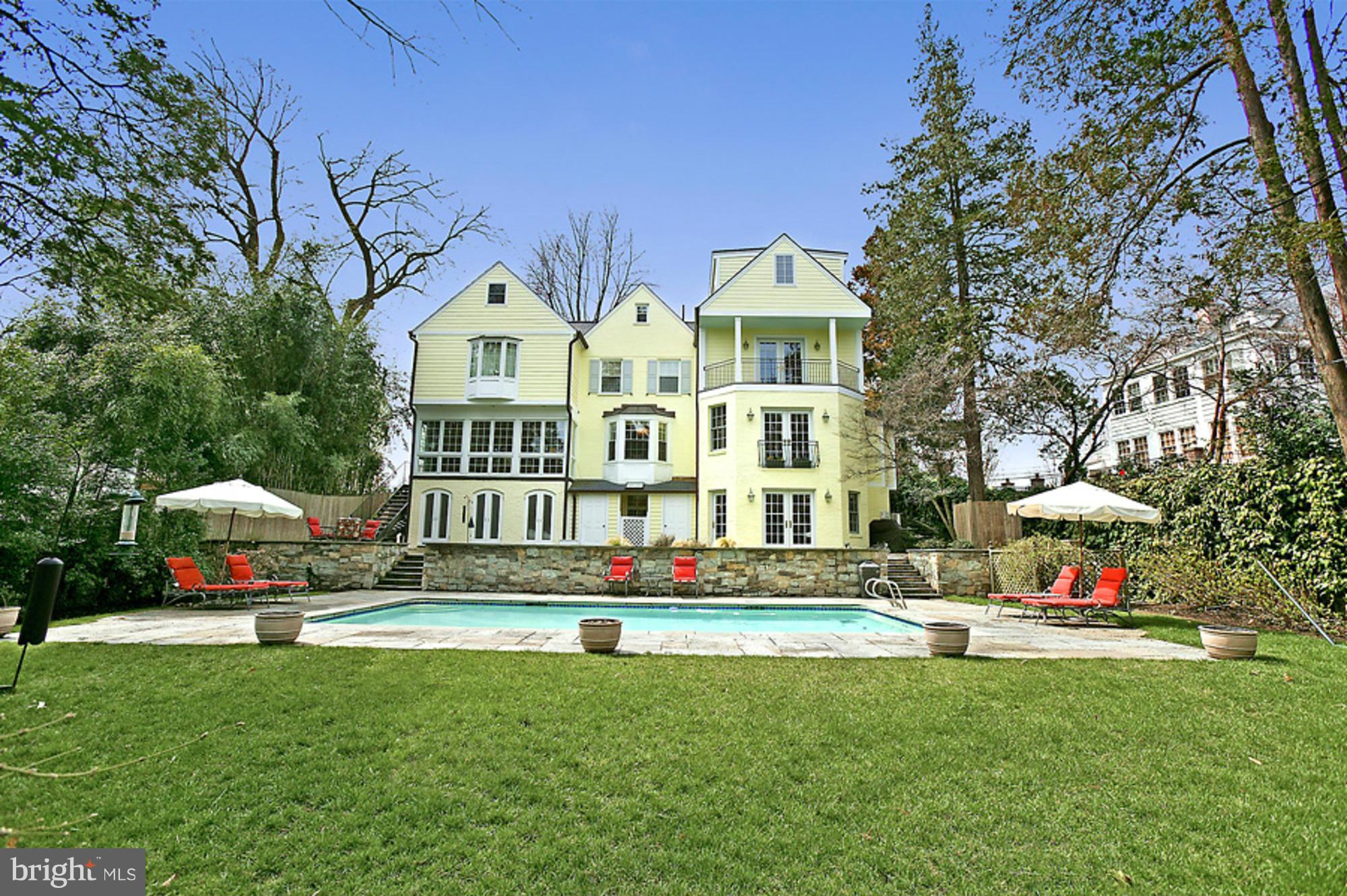 BERKLEY - Residential