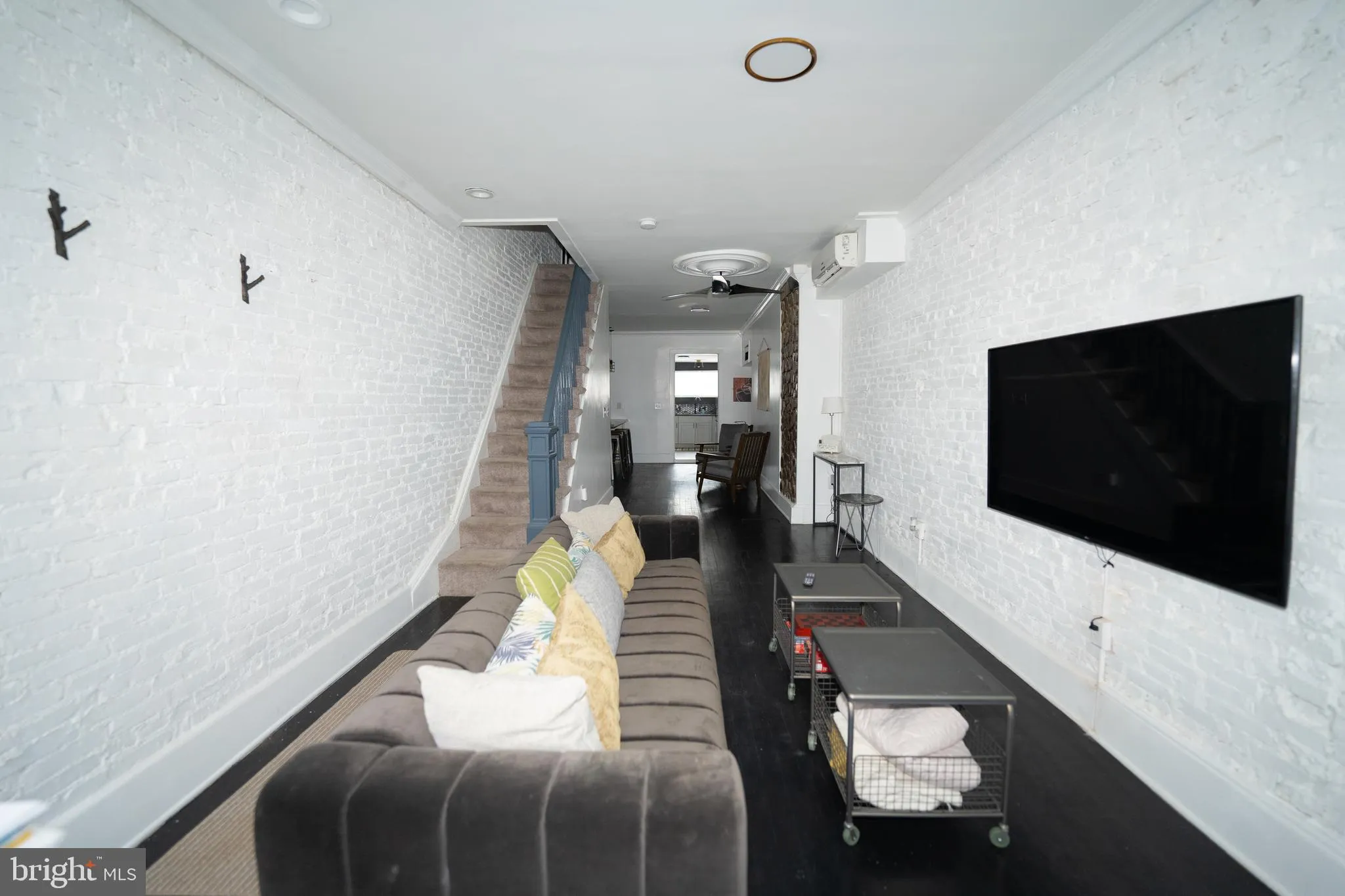 Baltimore, Maryland 21205, United States, 2 Bedrooms Bedrooms, ,1 BathroomBathrooms,Residential,Active,94074