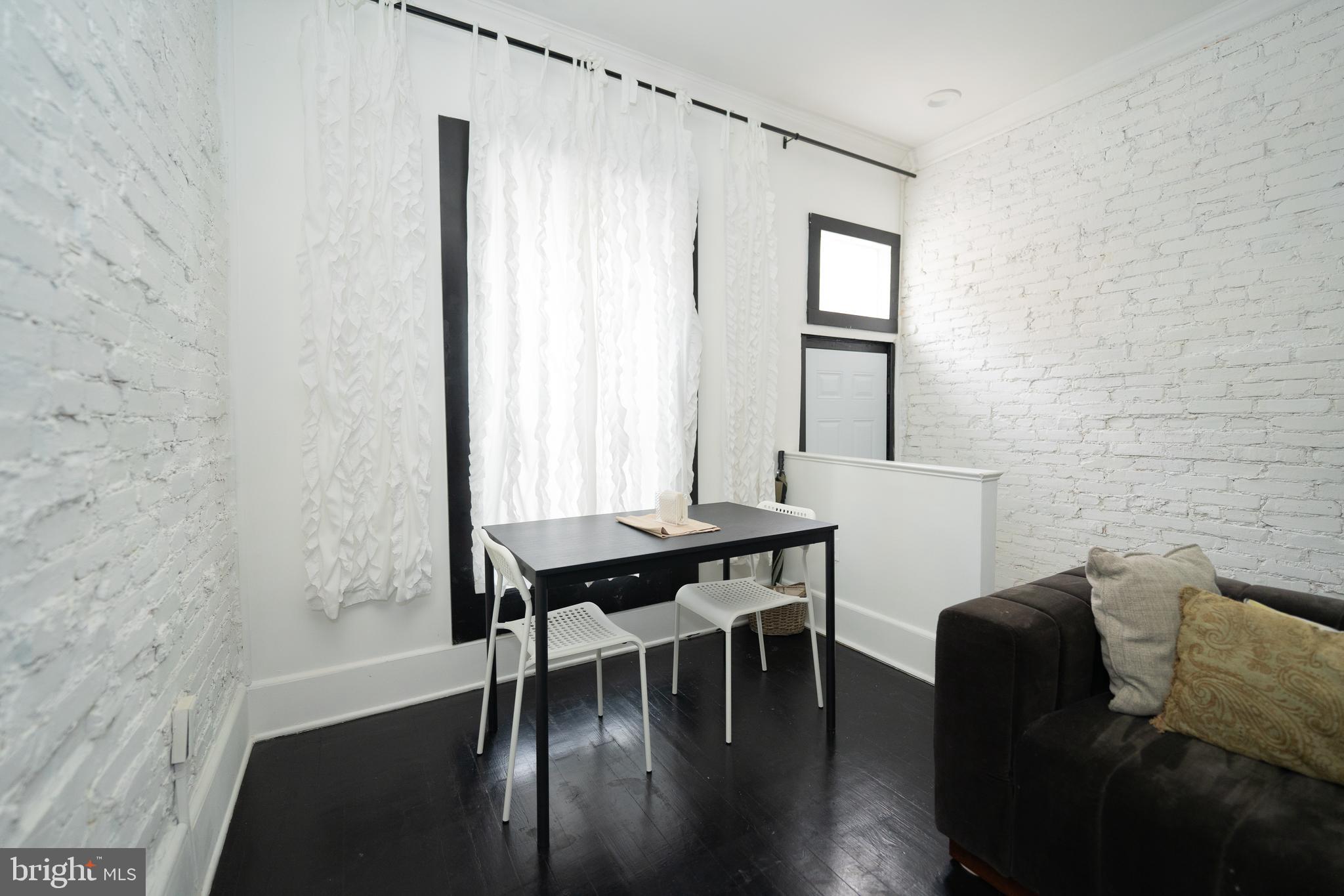 MILTON-MONTFORD - Residential Lease