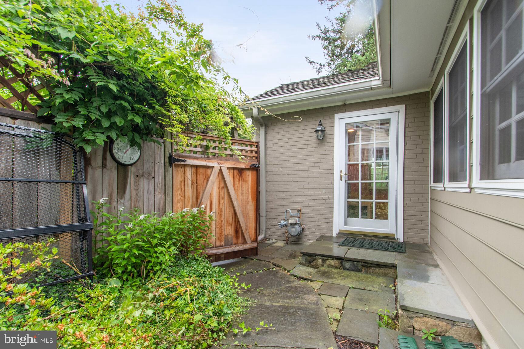 NORTH CHEVY CHASE - Residential