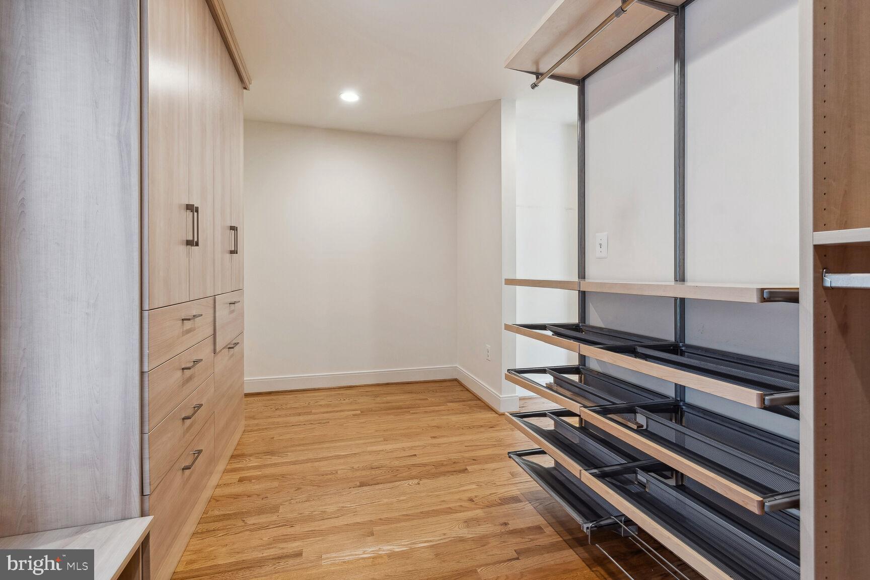 NORTH CHEVY CHASE - Residential