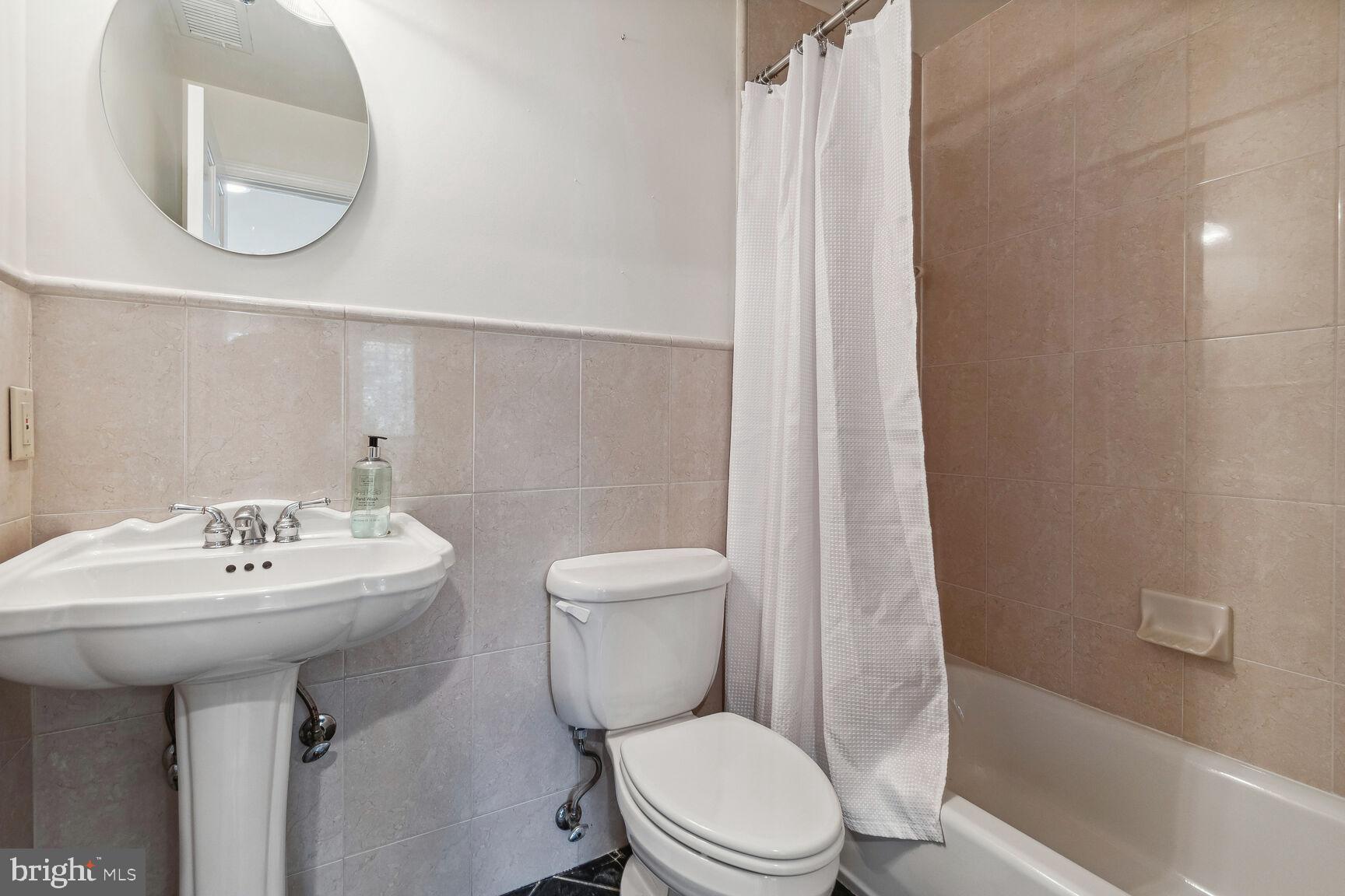 NORTH CHEVY CHASE - Residential