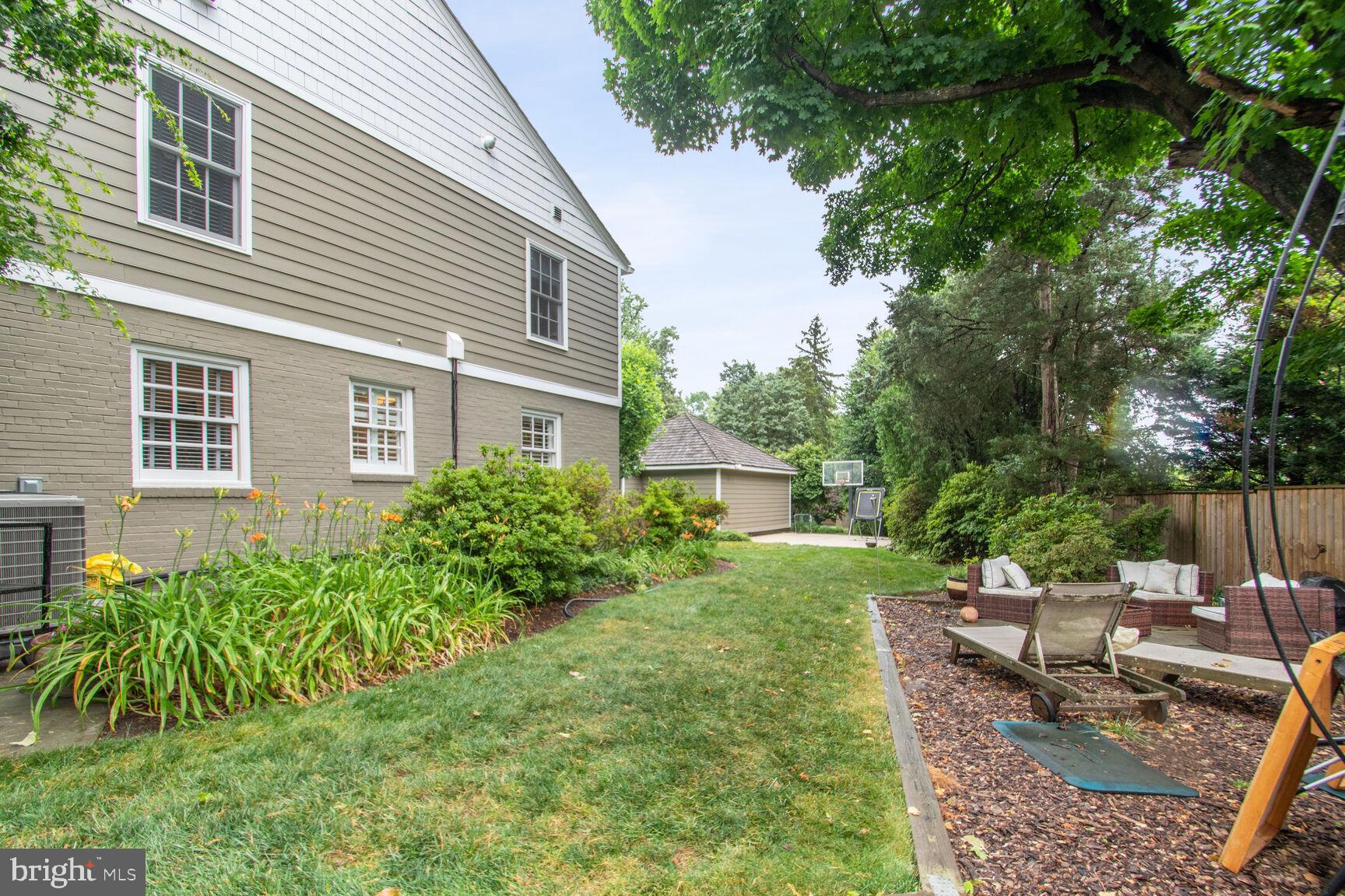 NORTH CHEVY CHASE - Residential