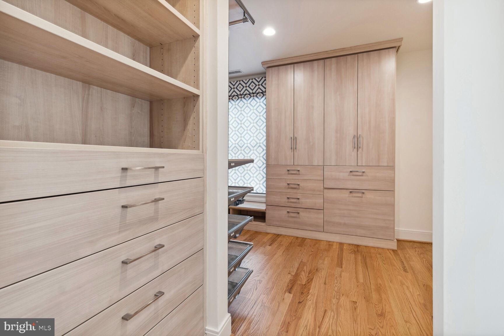 NORTH CHEVY CHASE - Residential