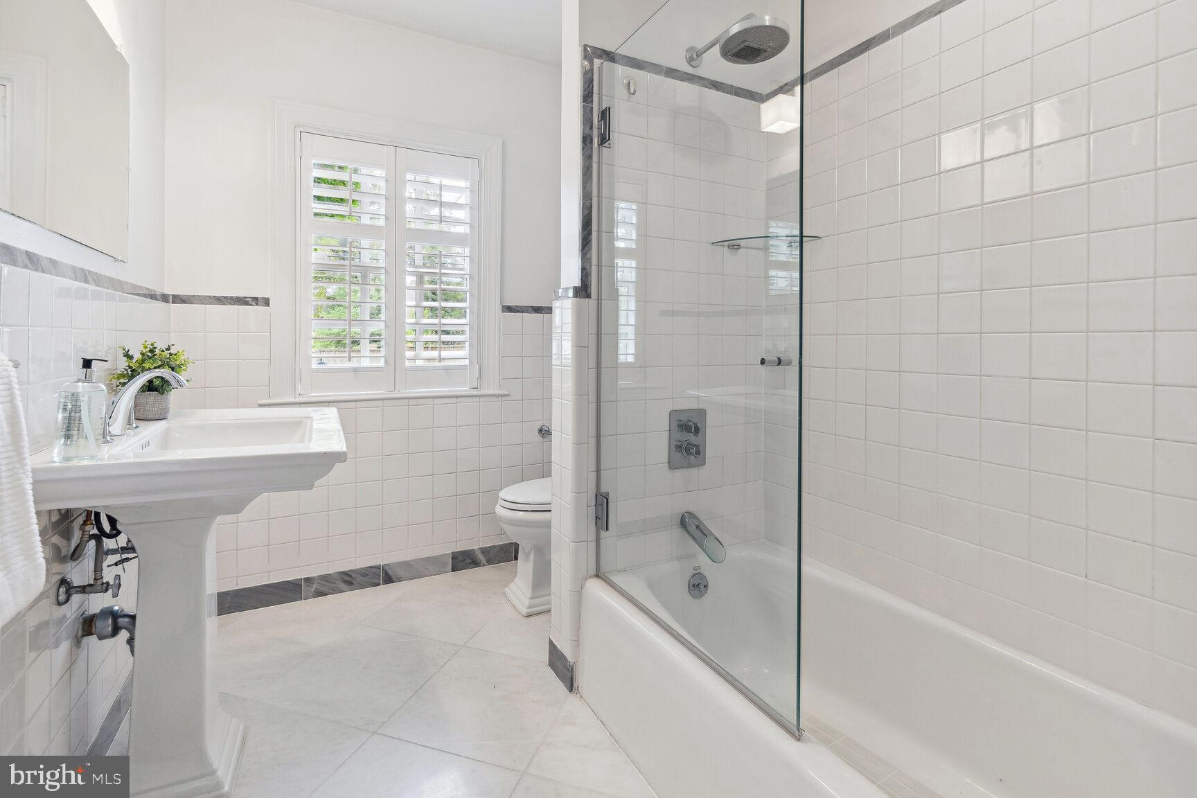 NORTH CHEVY CHASE - Residential