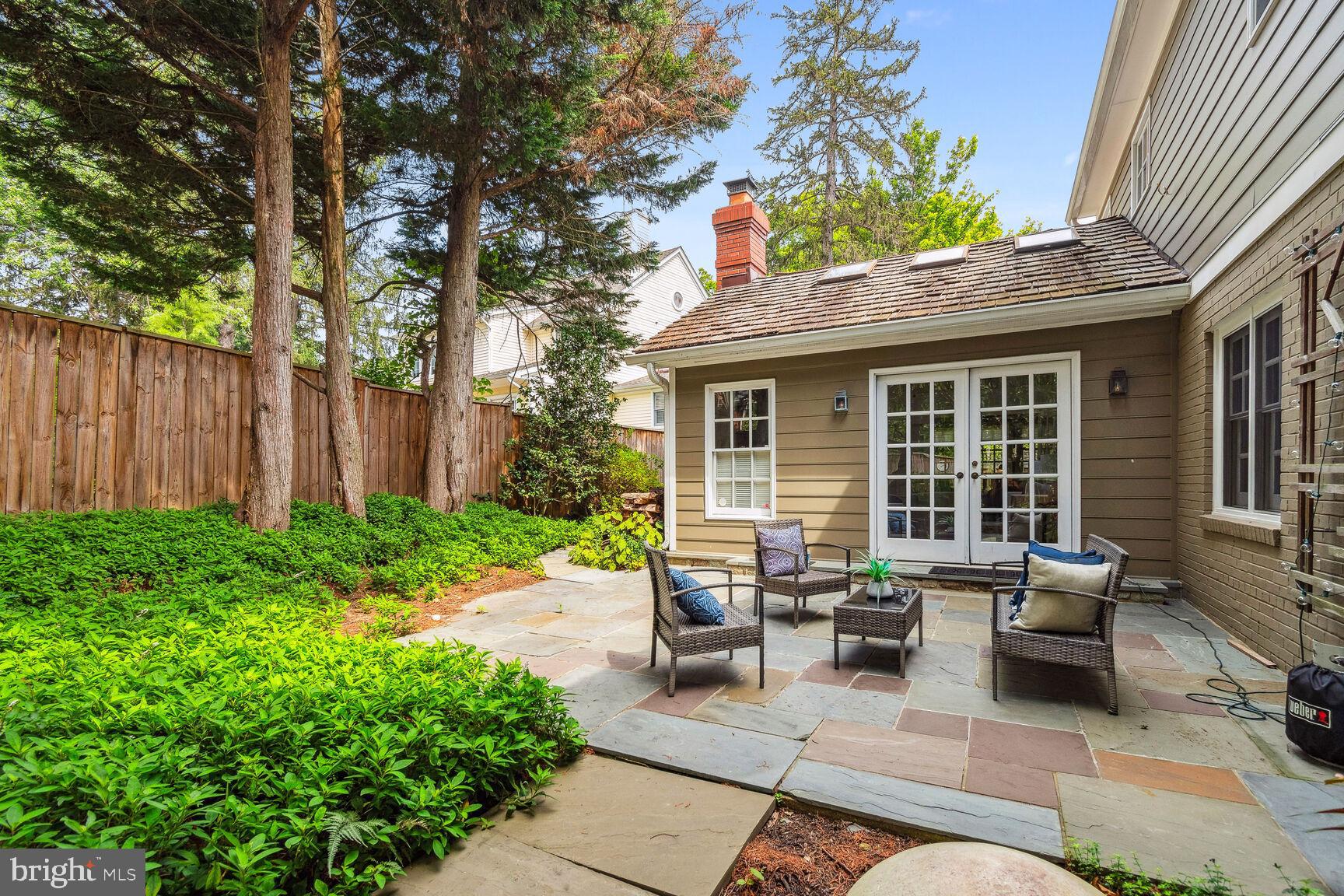 NORTH CHEVY CHASE - Residential