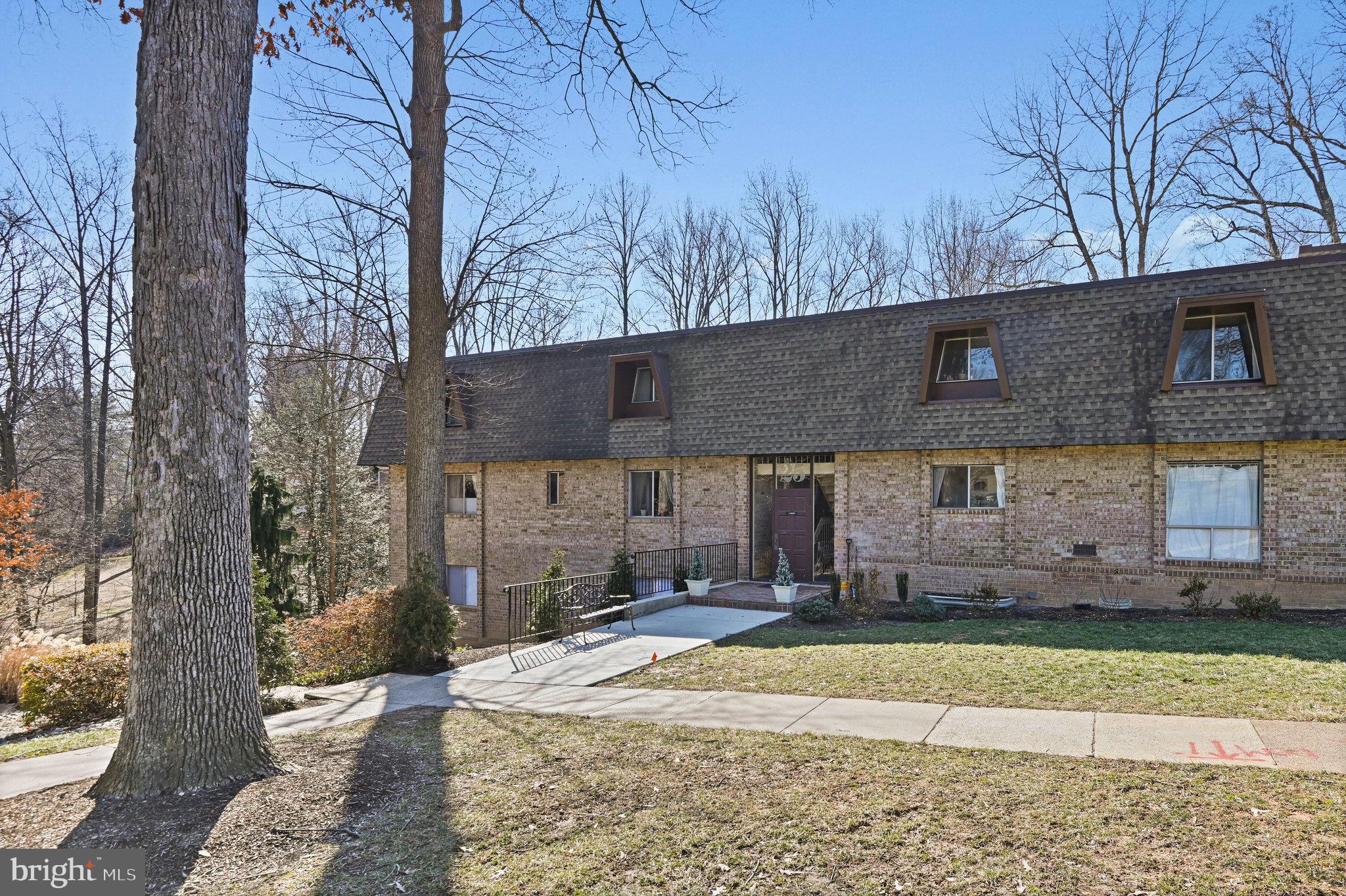 VANTAGE HILL - Residential