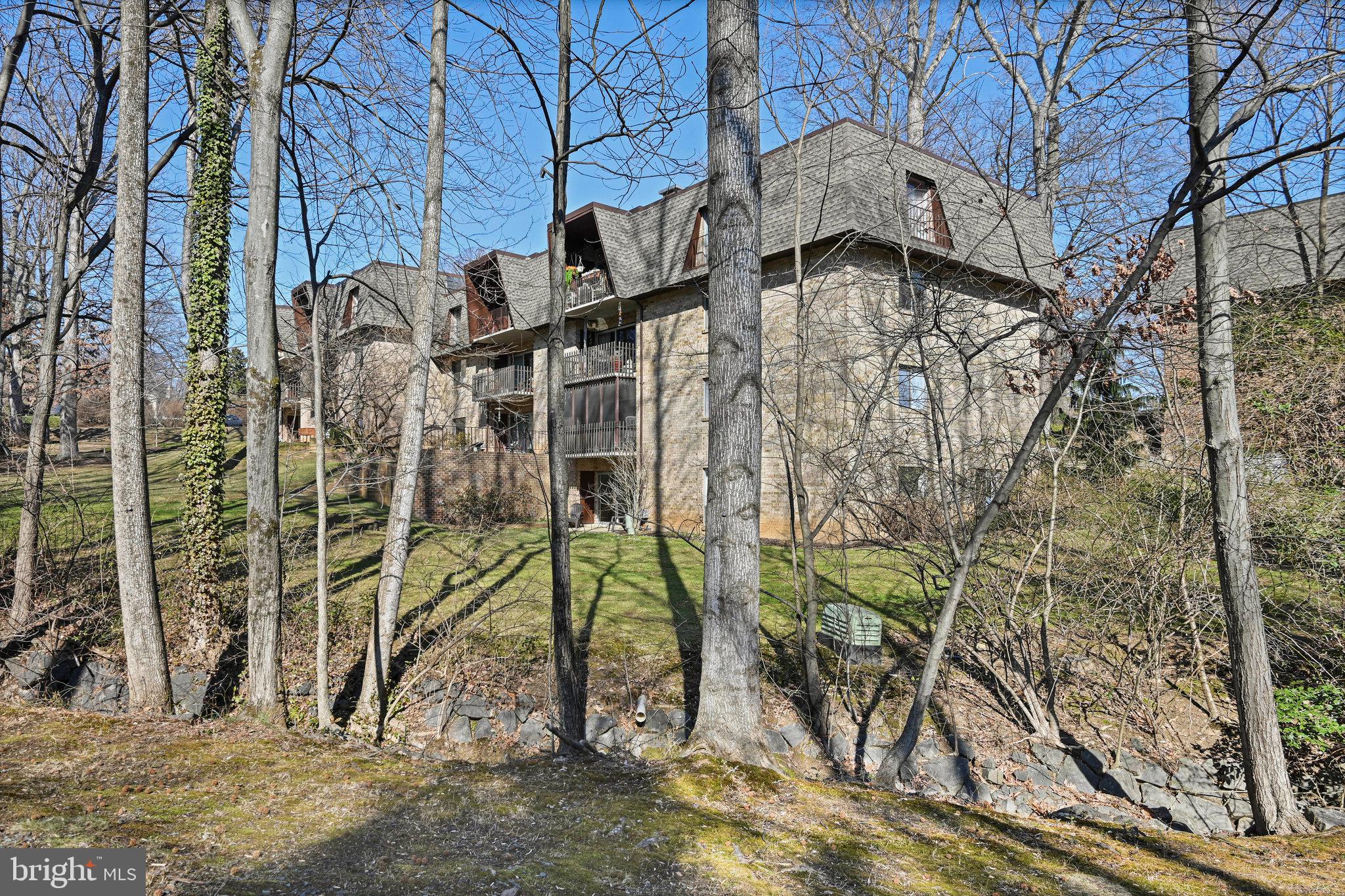 VANTAGE HILL - Residential