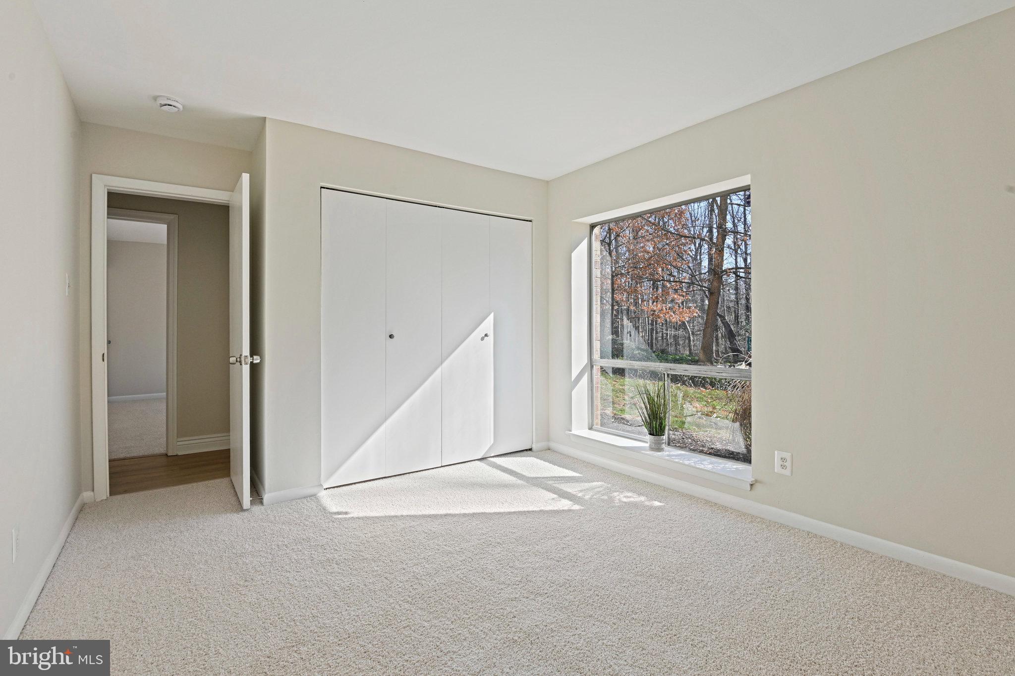 VANTAGE HILL - Residential