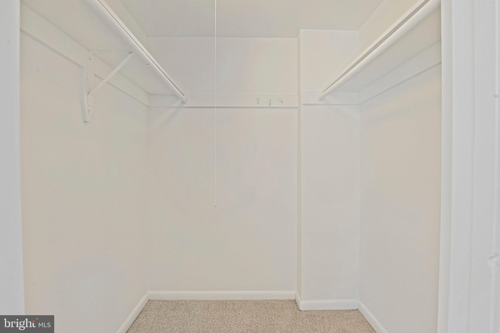 VANTAGE HILL - Residential