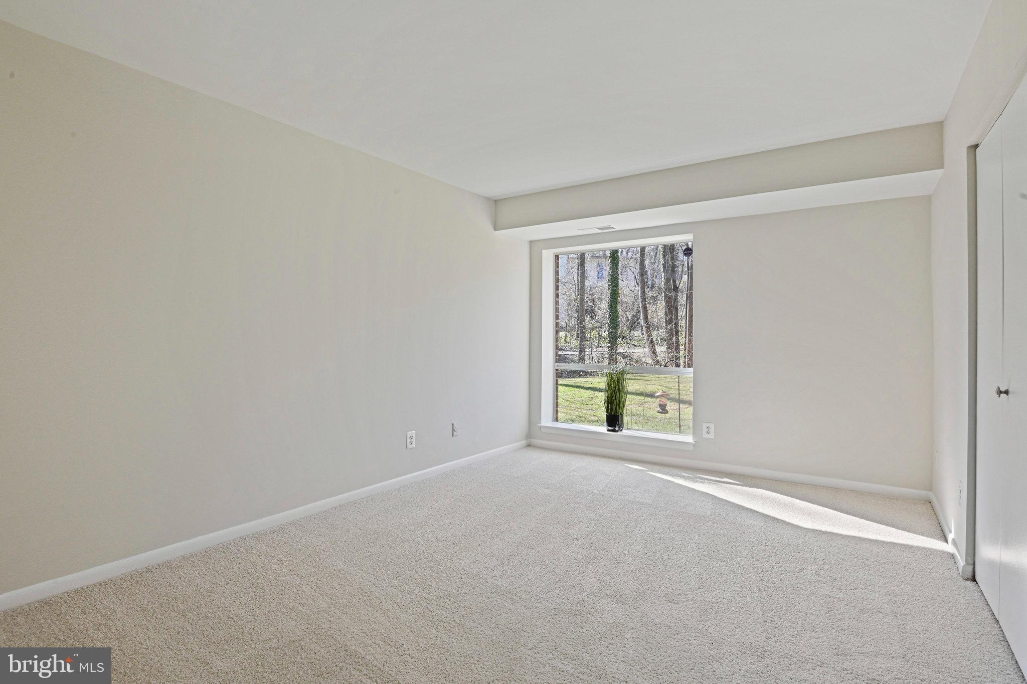 VANTAGE HILL - Residential