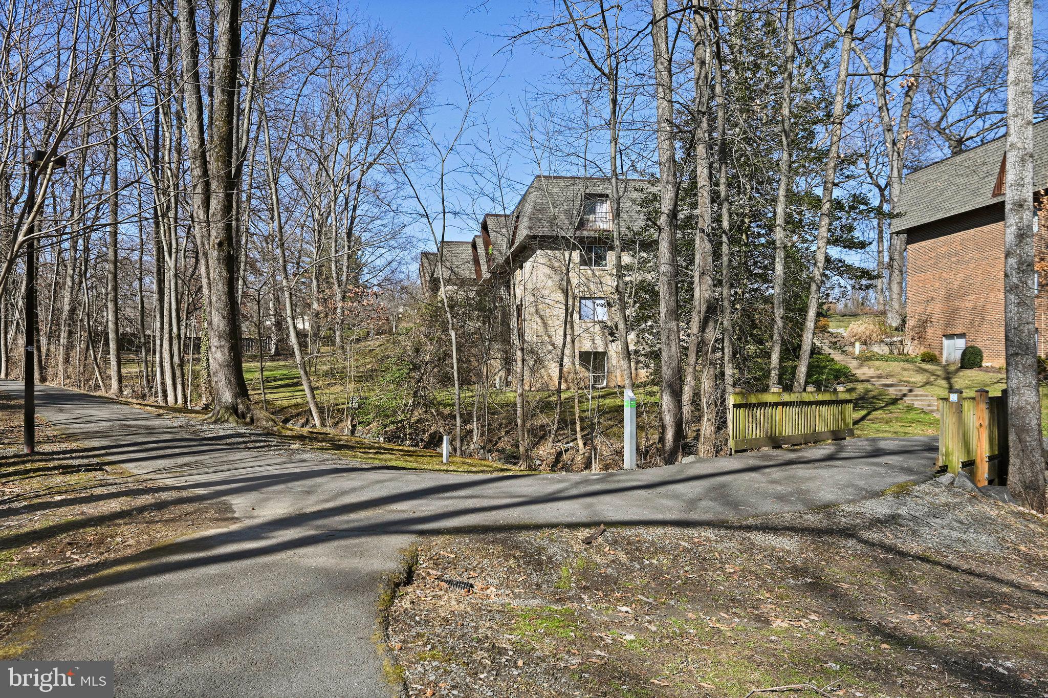 VANTAGE HILL - Residential