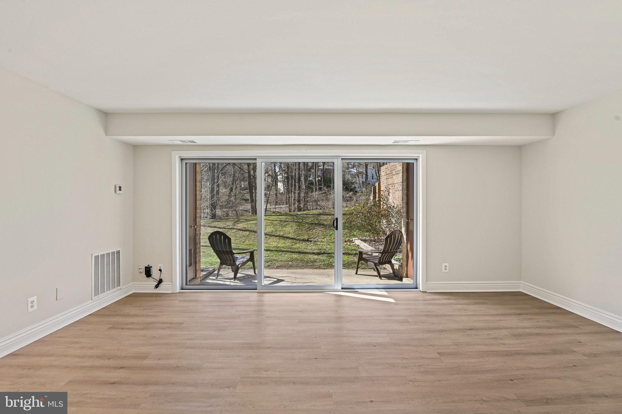 VANTAGE HILL - Residential