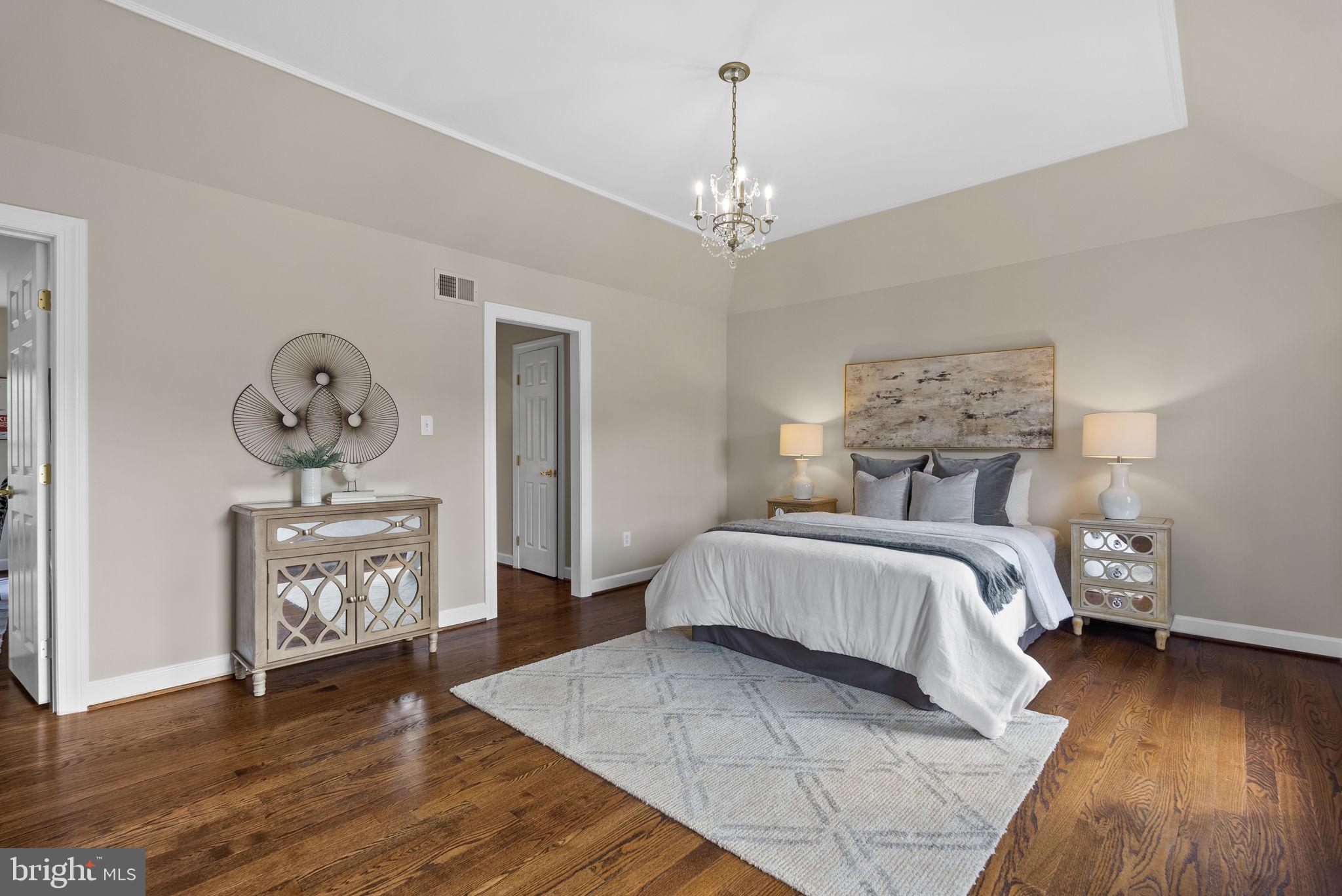 SPY HILL - Residential