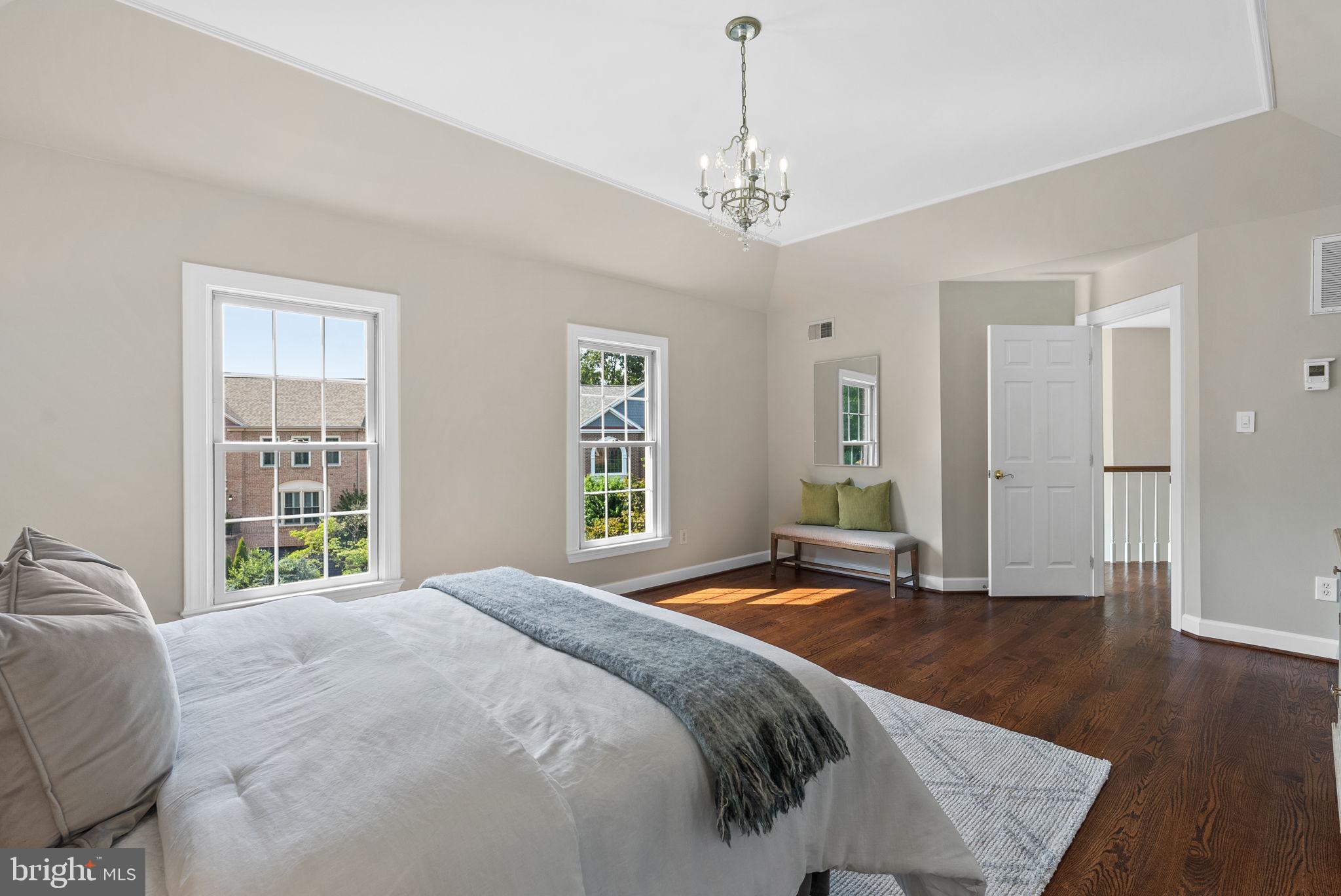 SPY HILL - Residential