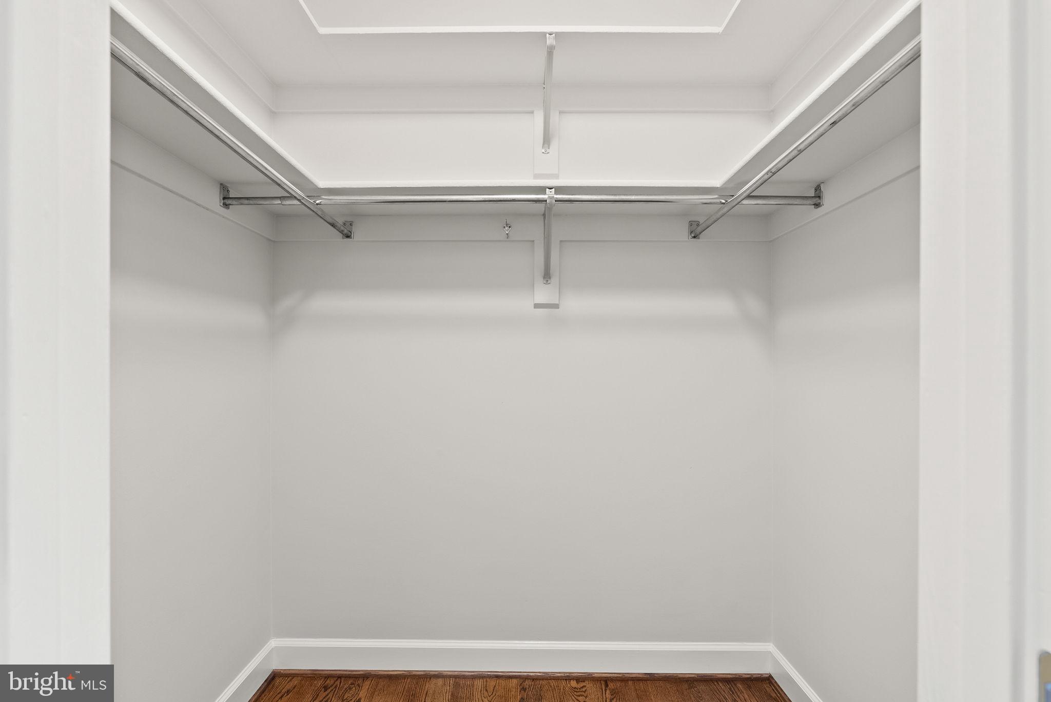 SPY HILL - Residential