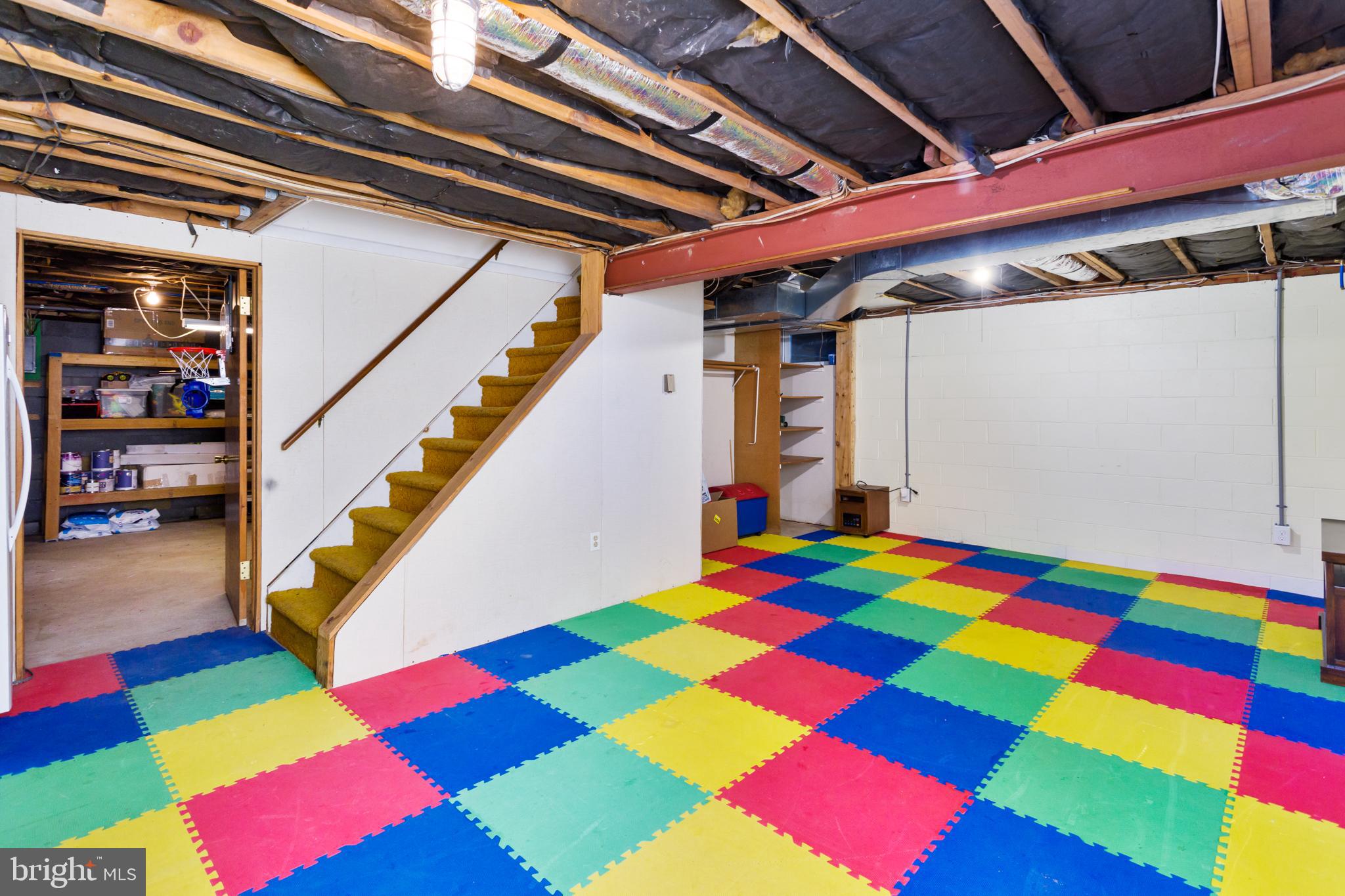 NONE AVA ILABLE - Residential