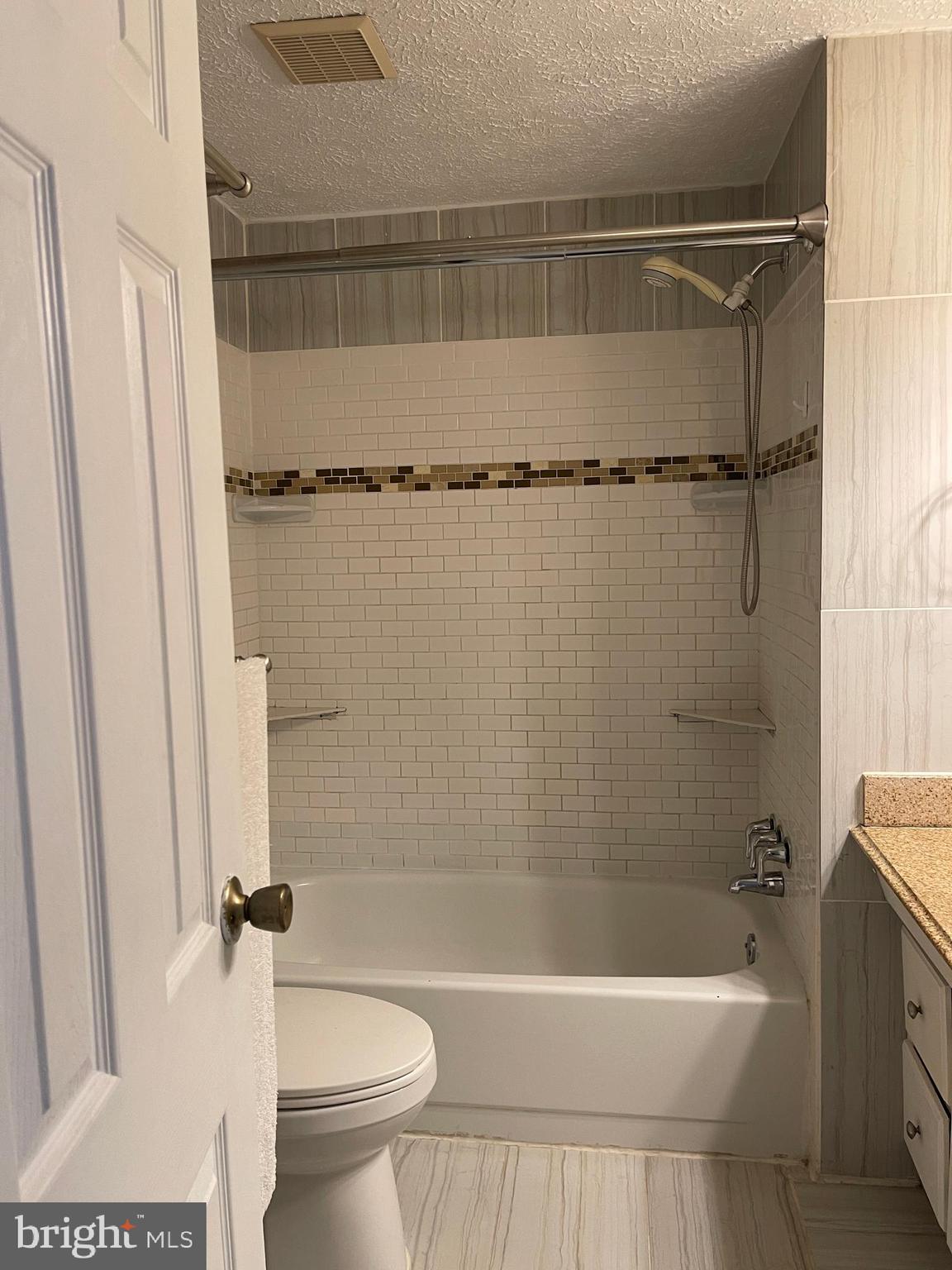 GERMANTOWN ESTATES - Residential Lease