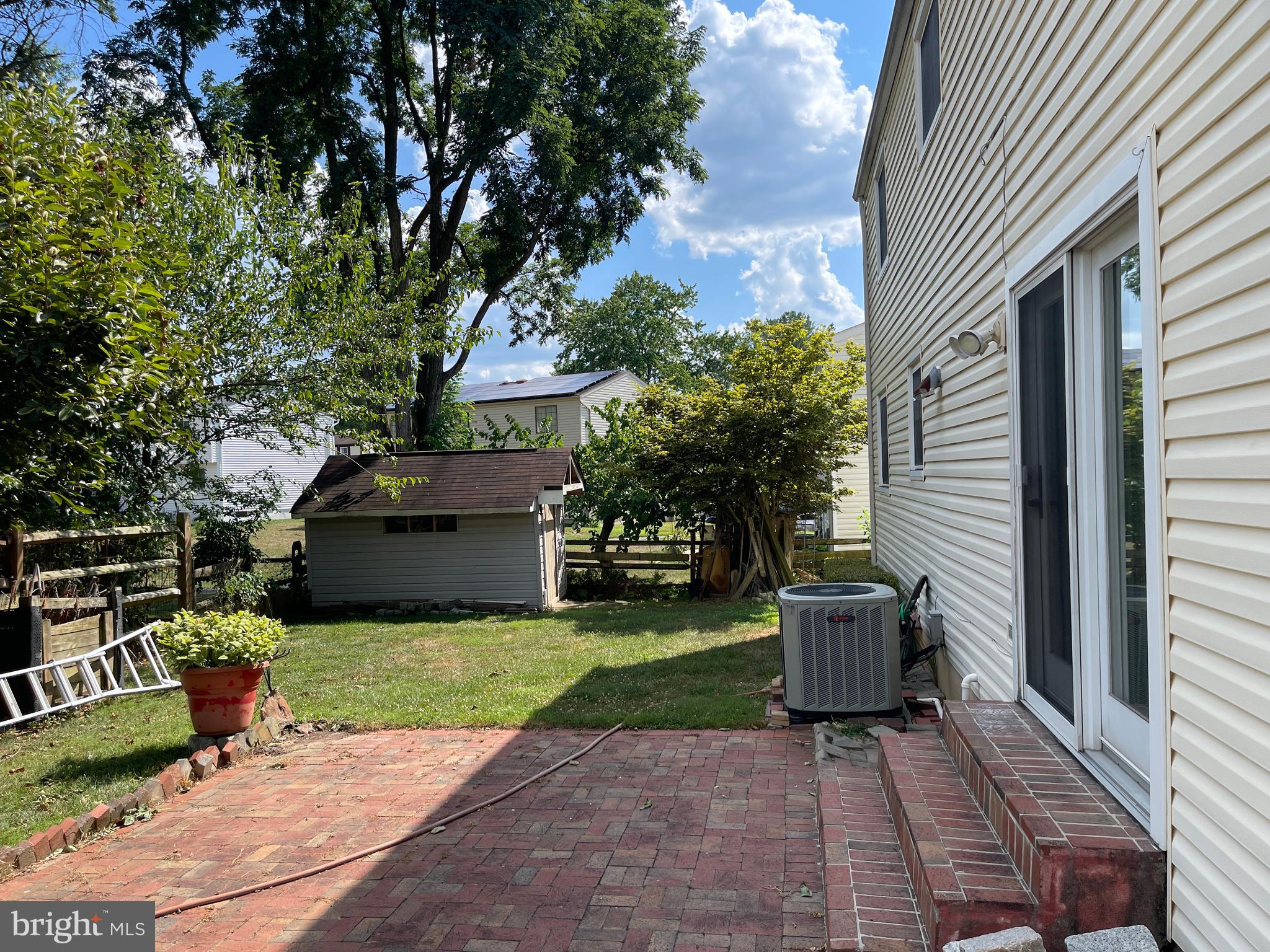 GERMANTOWN ESTATES - Residential Lease