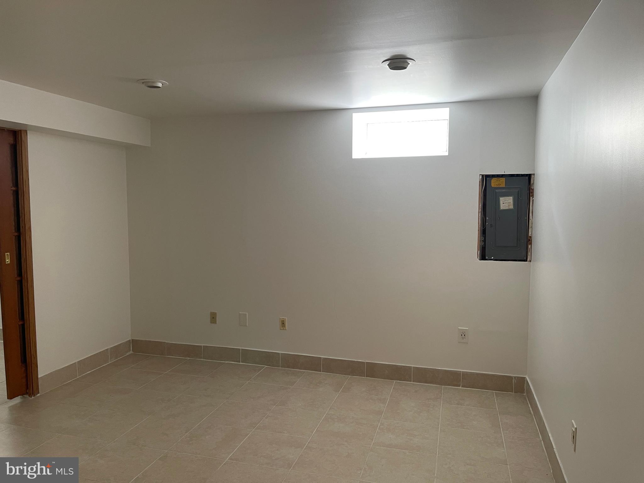 GERMANTOWN ESTATES - Residential Lease