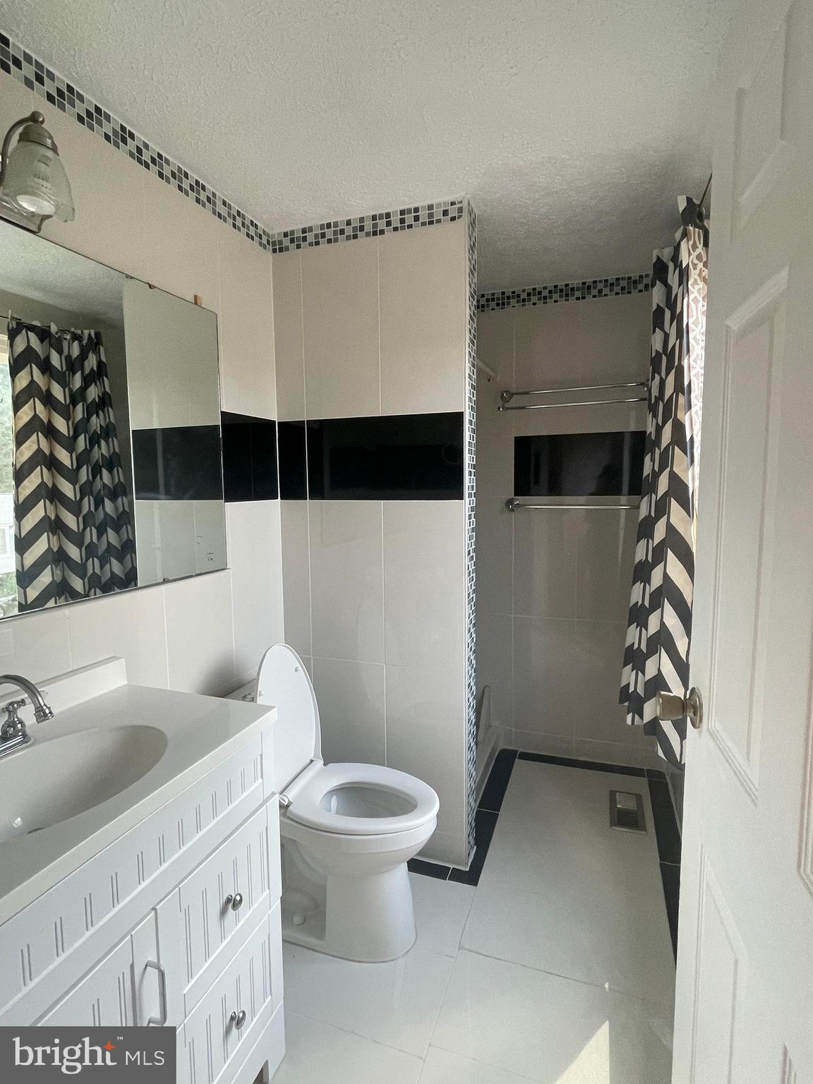 GERMANTOWN ESTATES - Residential Lease