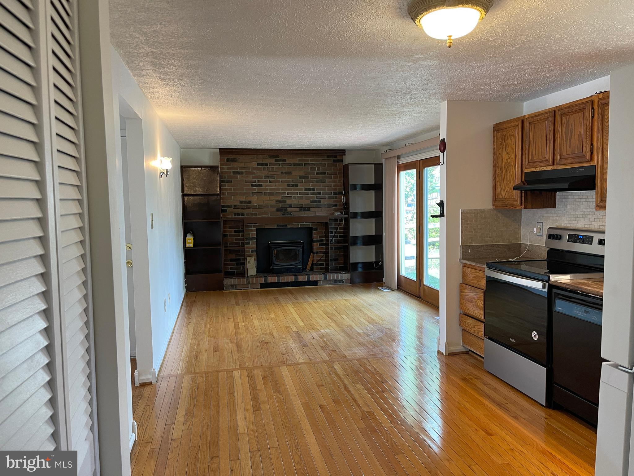 GERMANTOWN ESTATES - Residential Lease