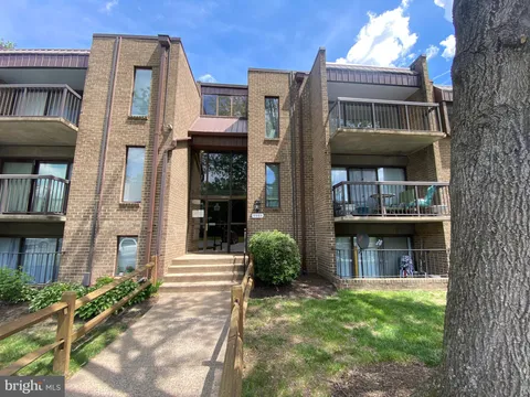 7585 Margate Court Unit 204, Manassas, VA MLS: VAPW2092170