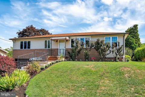 1833 OLD SPRING VALLEY ROAD READING PA 19604