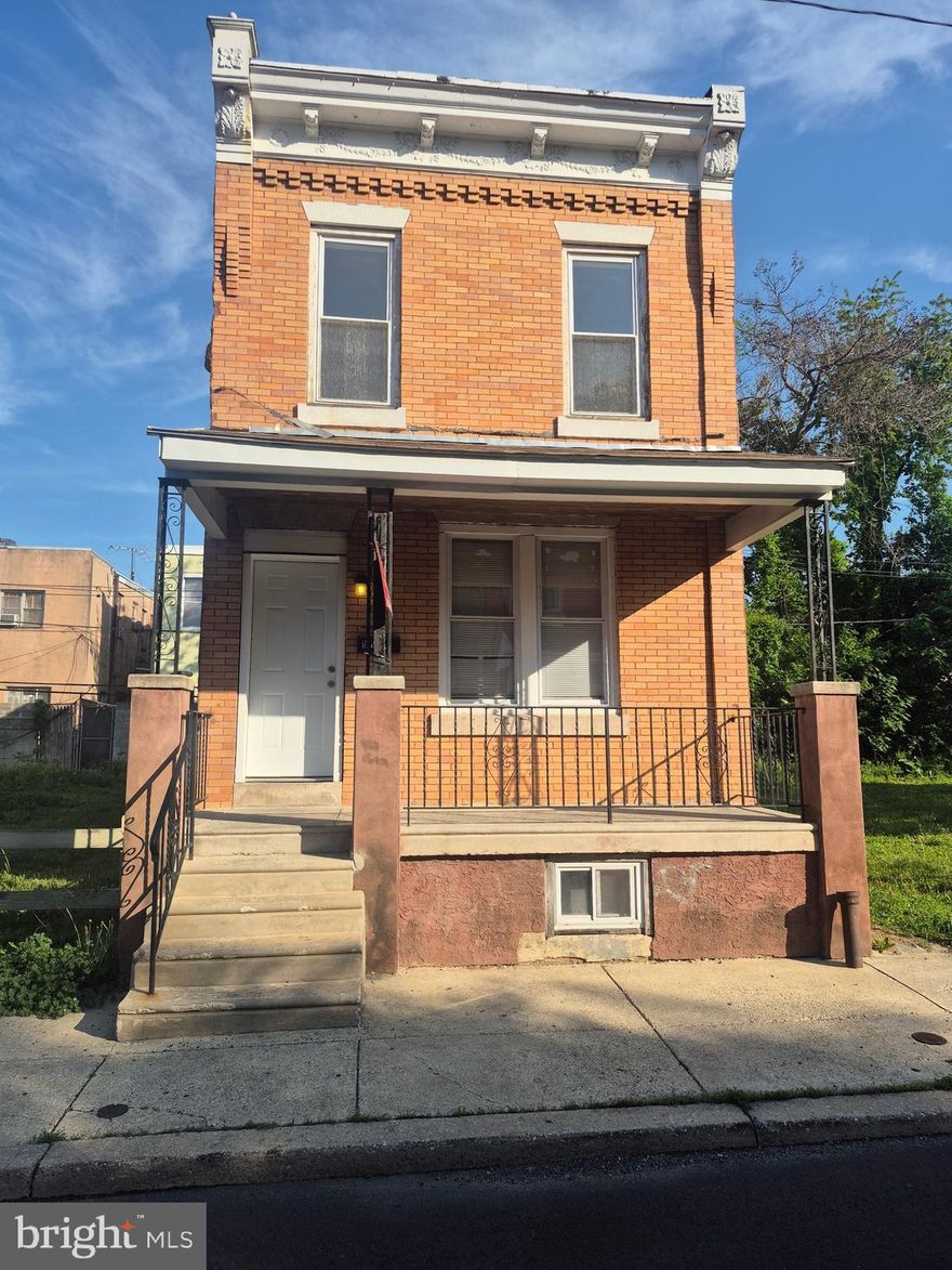 Recently renovated and vacant and move-in ready, this charming home features brand-new kitchen cabinets, a new stove, fresh paint throughout, and recent repairs that make it shine. Enjoy the park directly in front of the house, perfect for outdoor activities and everyday relaxation. You’ll also appreciate plenty of street parking on both sides of the block, as well as the convenience of easy access to public transportation, I-95, and local shopping. Whether you're a first-time buyer or an investor, this well-maintained property in a prime location is ready for its next chapter. Schedule your showing today! This home is being sold in as-is condition