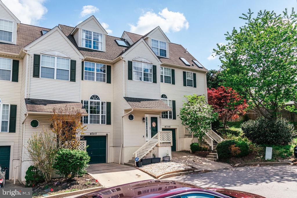 CINNAMON HILL - Residential