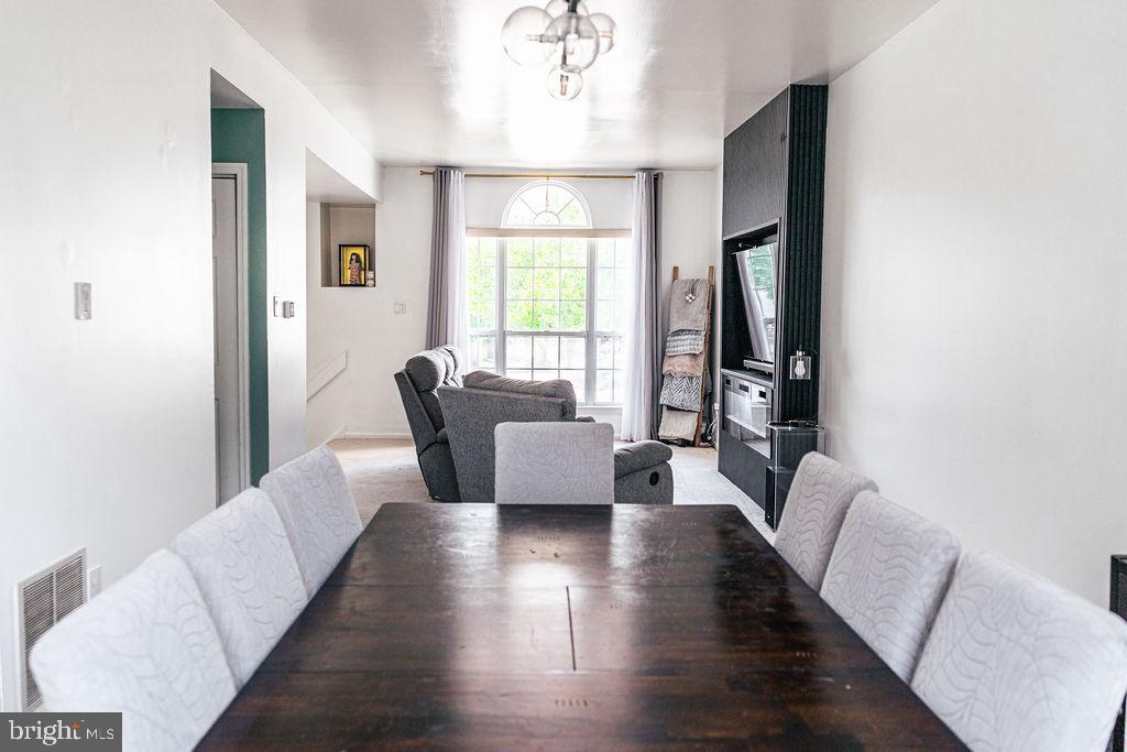 CINNAMON HILL - Residential