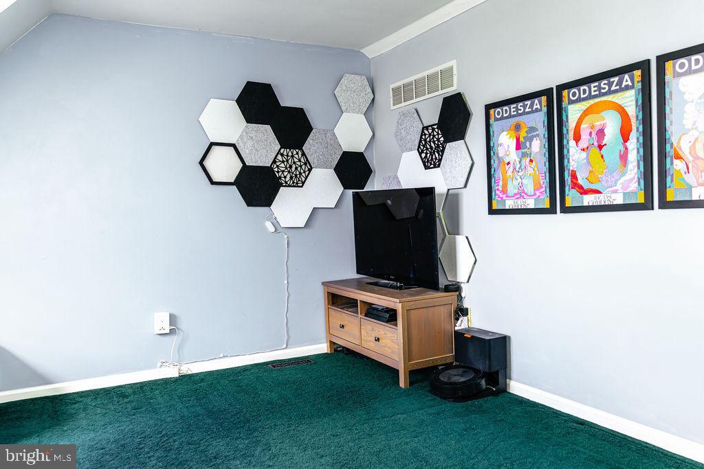 CINNAMON HILL - Residential