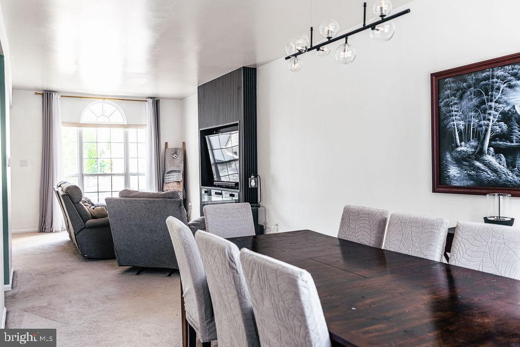 CINNAMON HILL - Residential