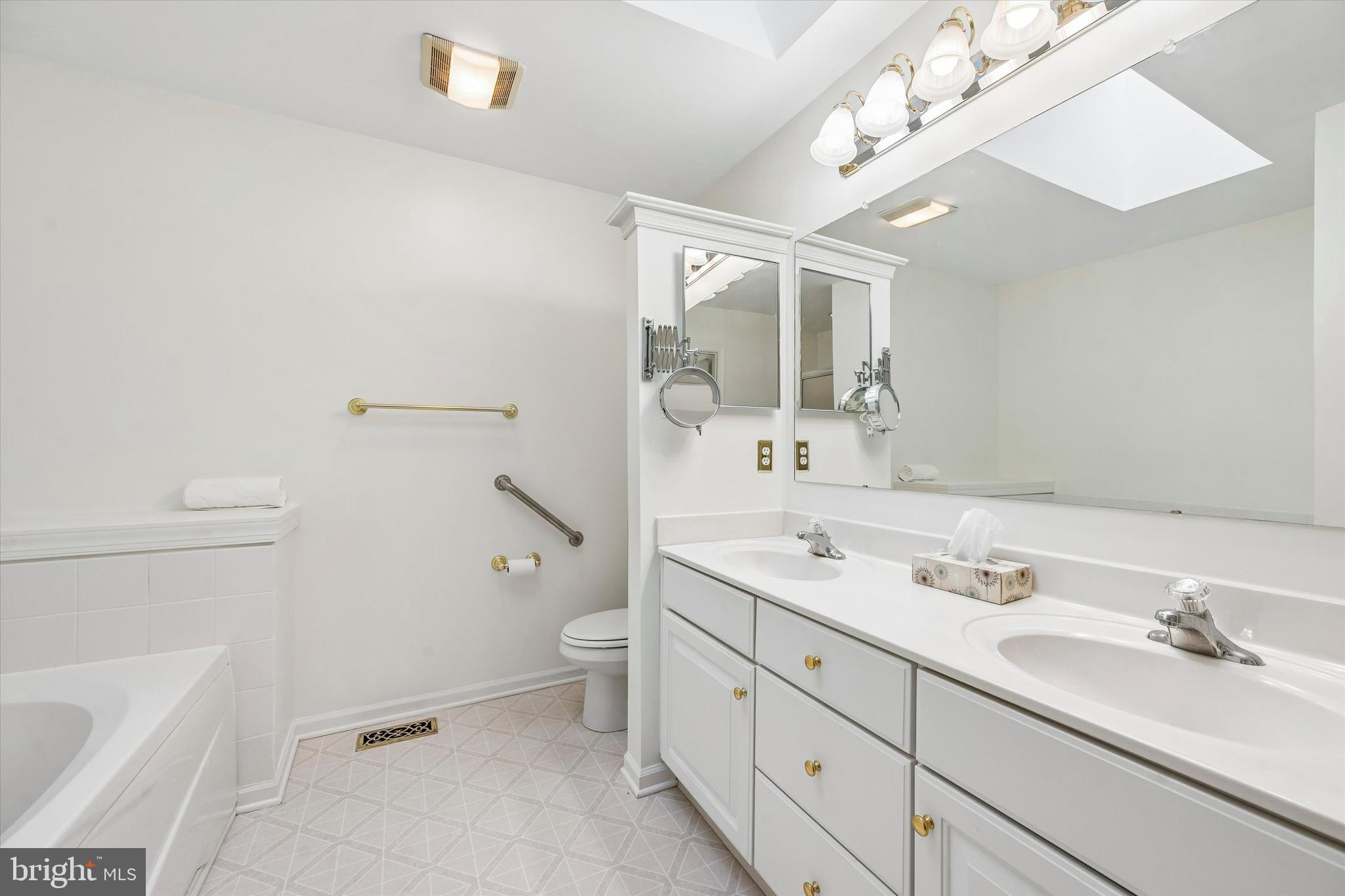 ADARE VILLAGE - Residential