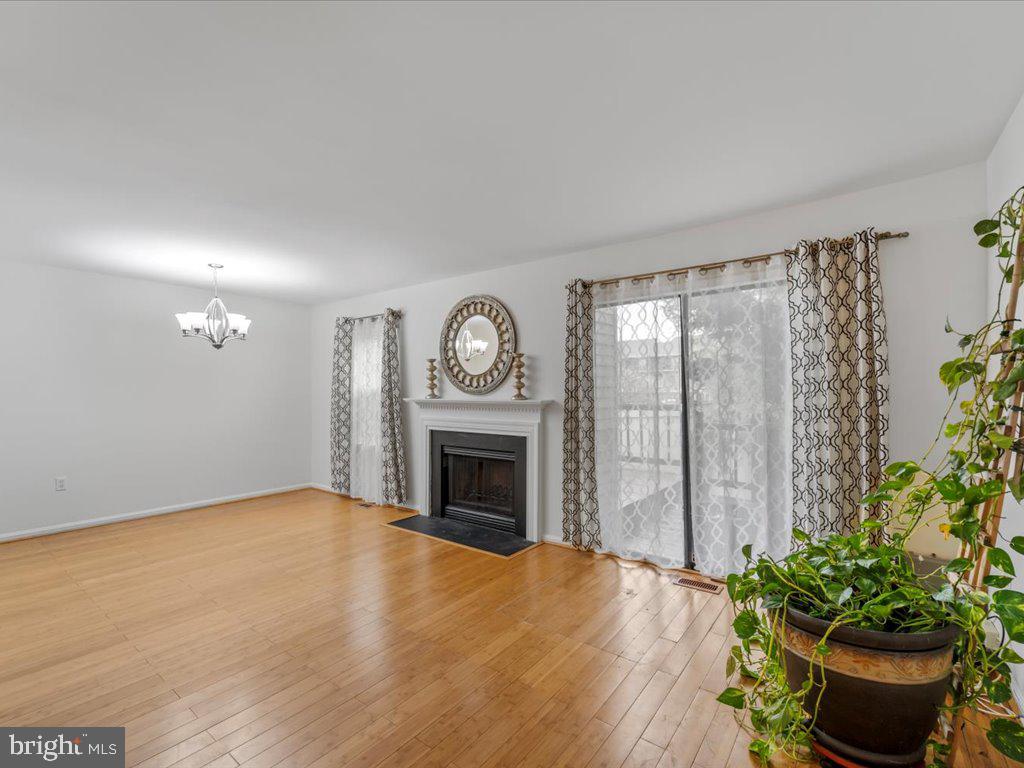 TOWNES OF GREENBRIAR - Residential