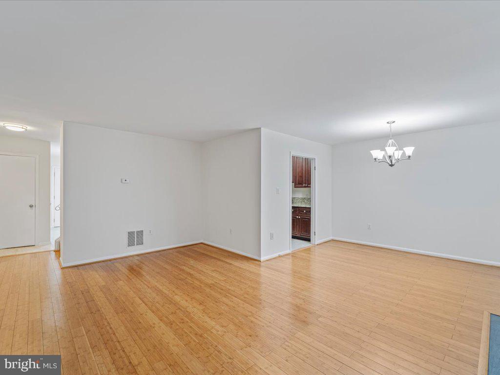 TOWNES OF GREENBRIAR - Residential