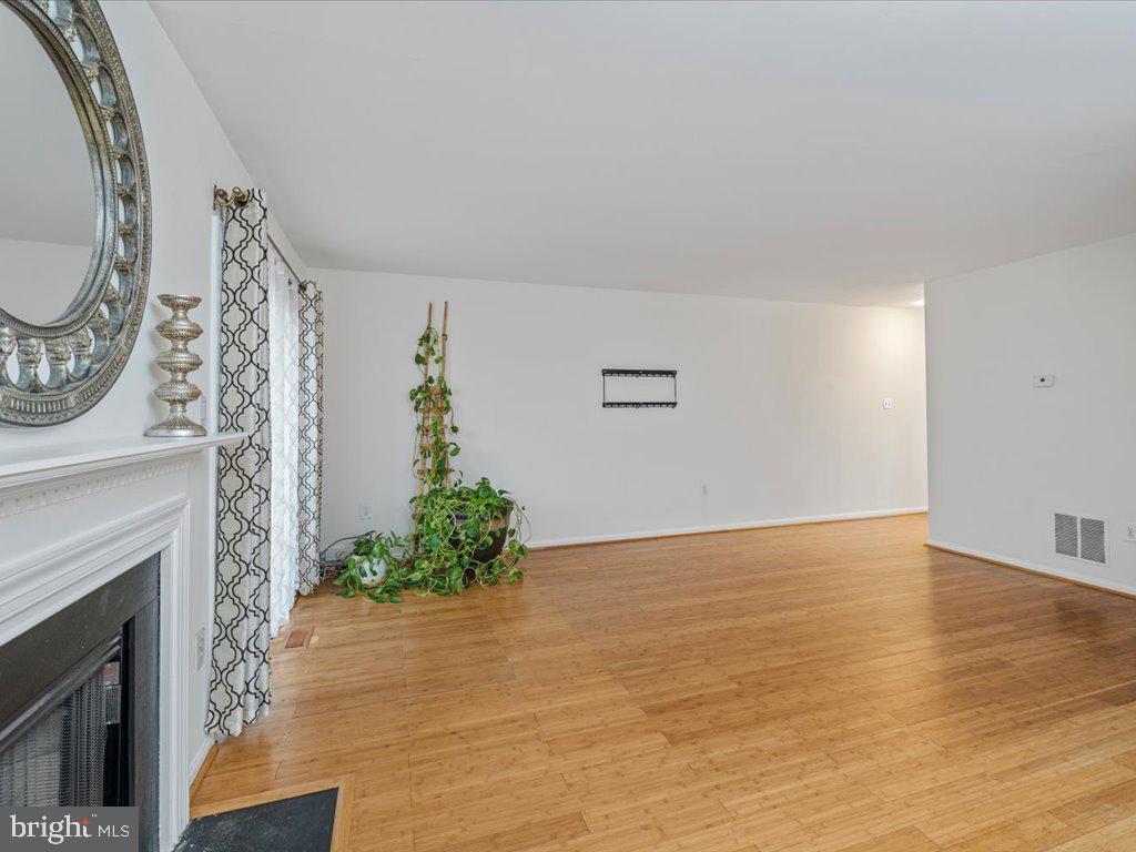 TOWNES OF GREENBRIAR - Residential