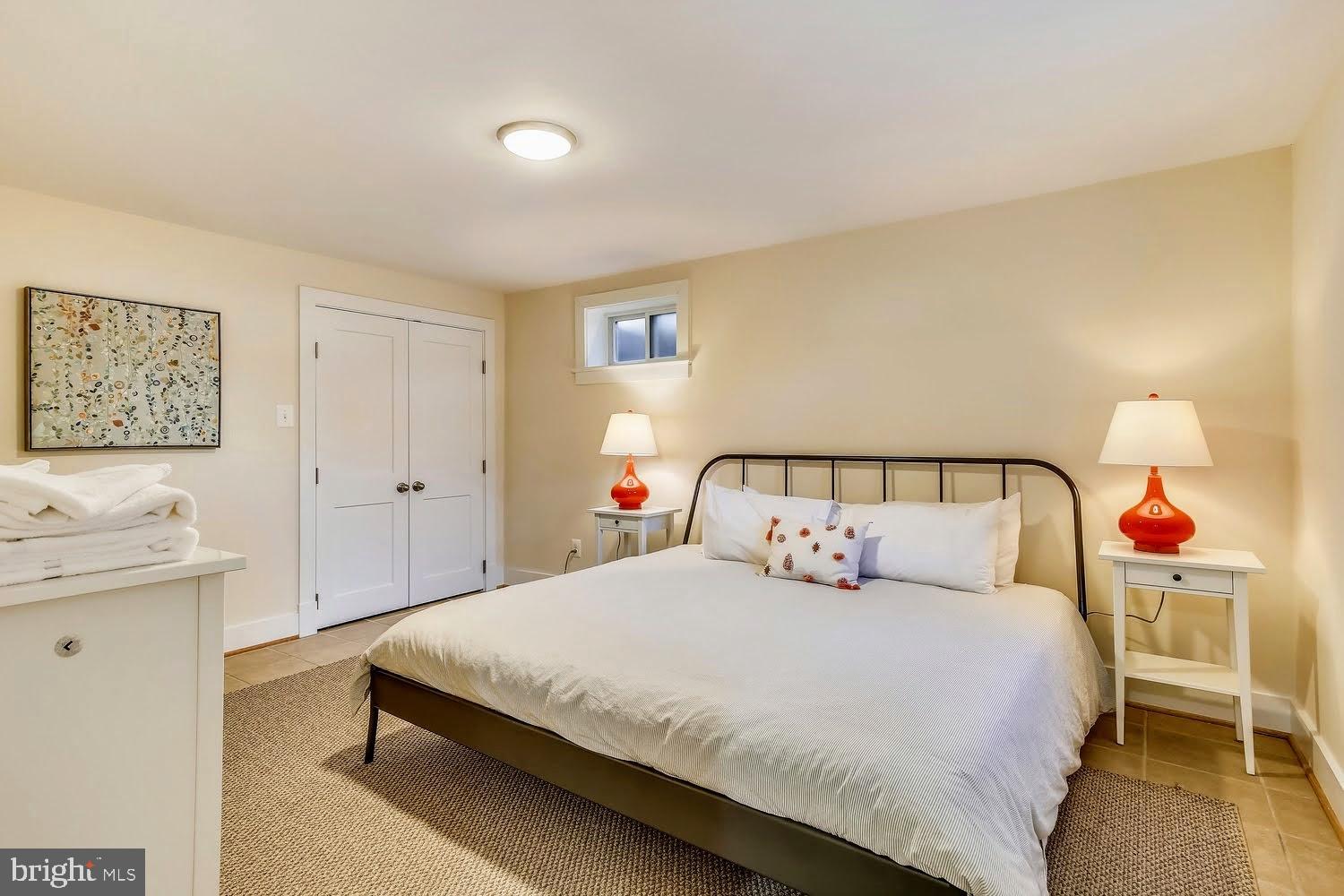 LYON PARK - Residential Income