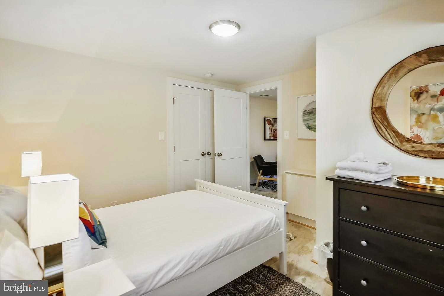 LYON PARK - Residential Income