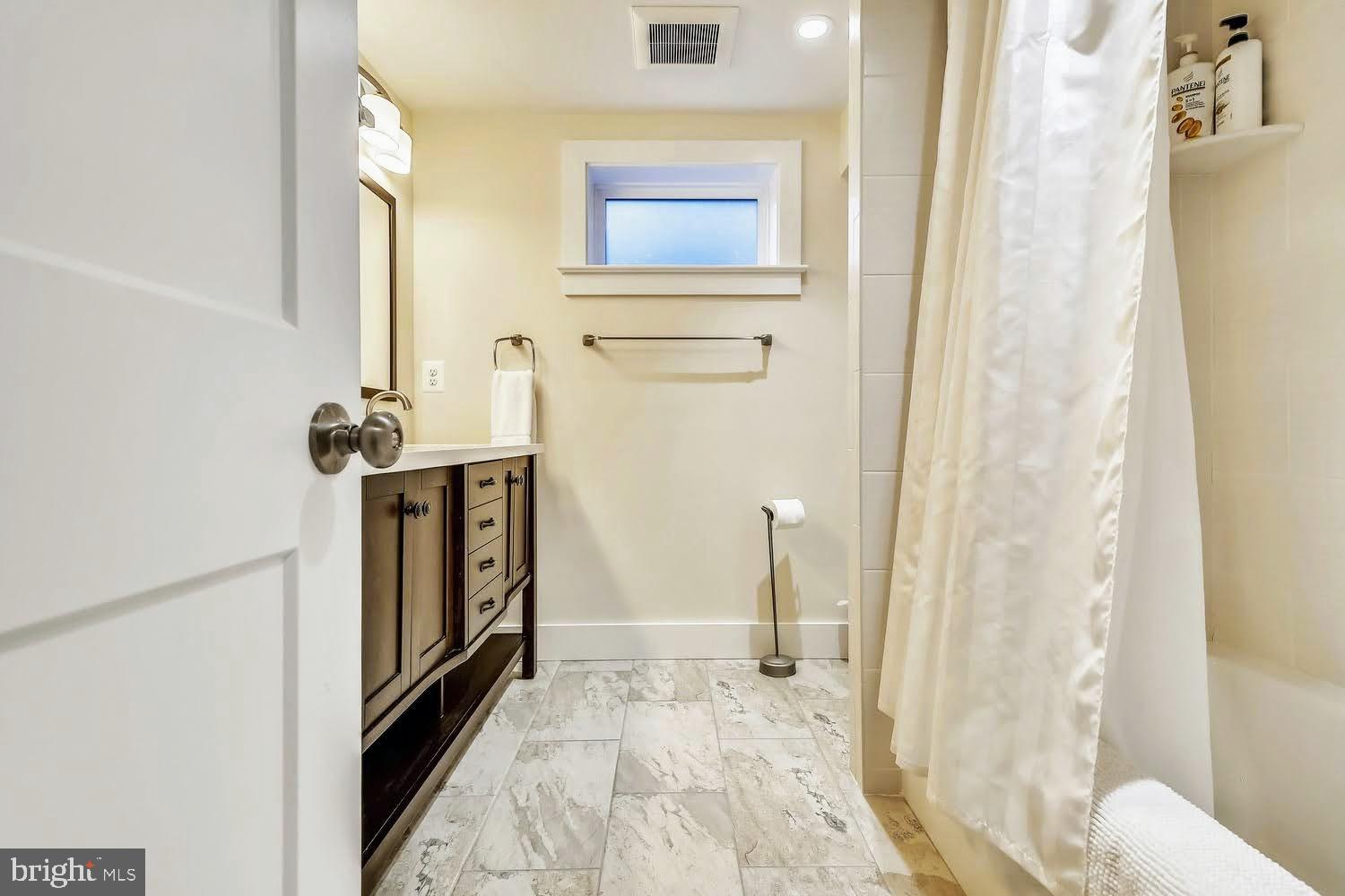 LYON PARK - Residential Income