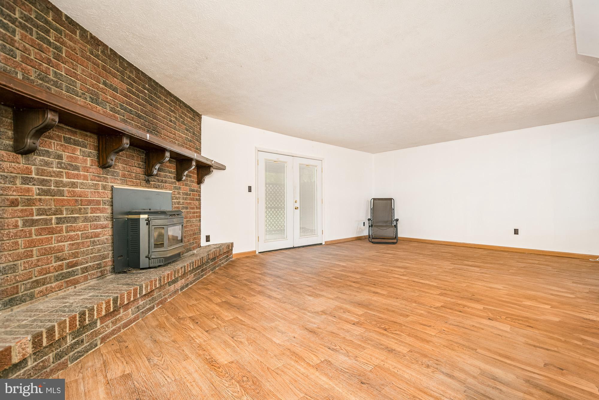 MITCHELL MANOR - Residential