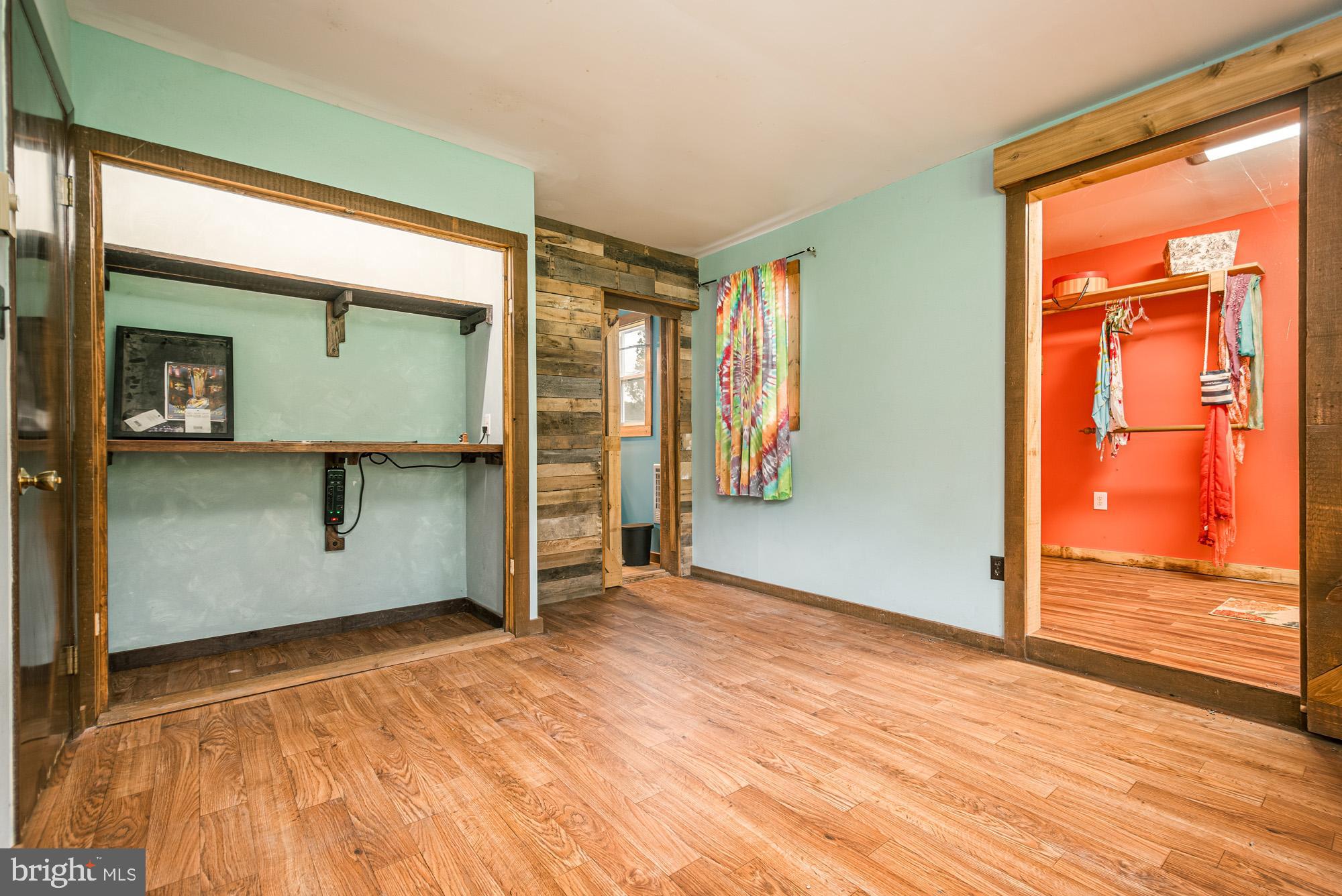 MITCHELL MANOR - Residential